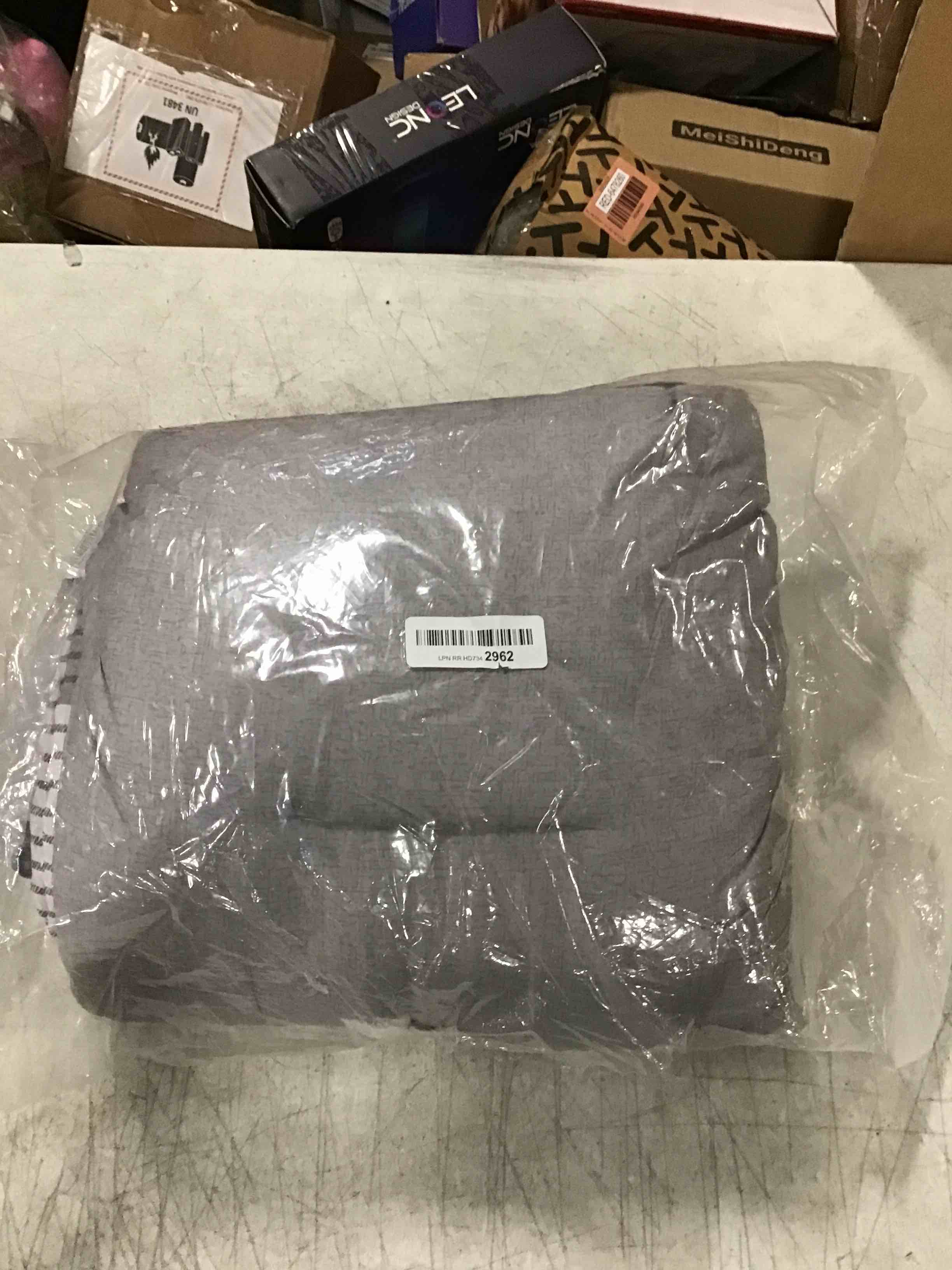https://s3.amazonaws.com/lotting-images-prod/bidfta/RED6478266_1717778932183.jpeg