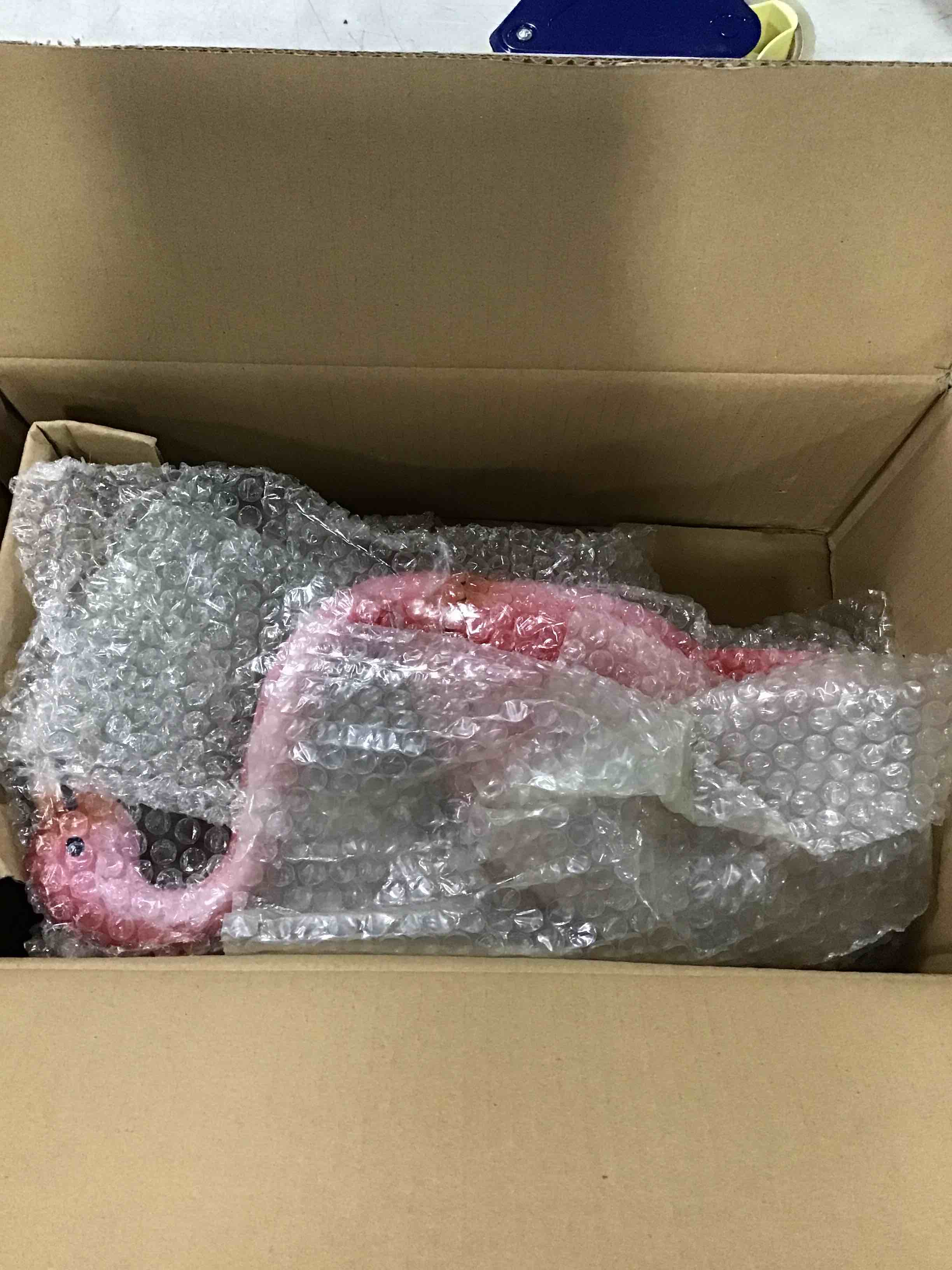 https://s3.amazonaws.com/lotting-images-prod/bidfta/RED6478283_1717780777407.jpeg