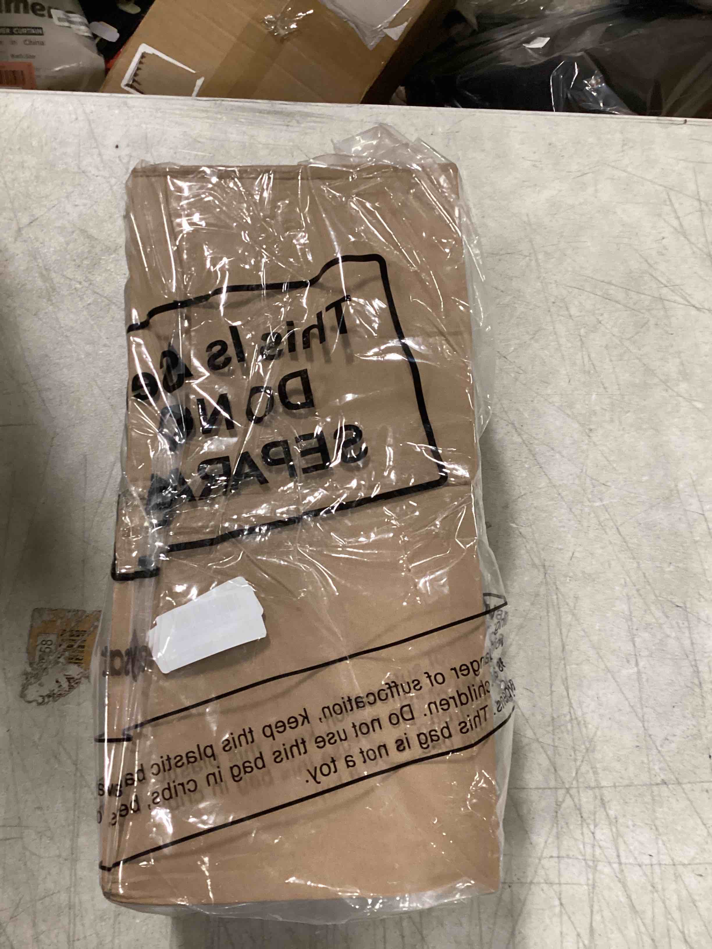 https://s3.amazonaws.com/lotting-images-prod/bidfta/RED6478410_1717845901249.jpeg