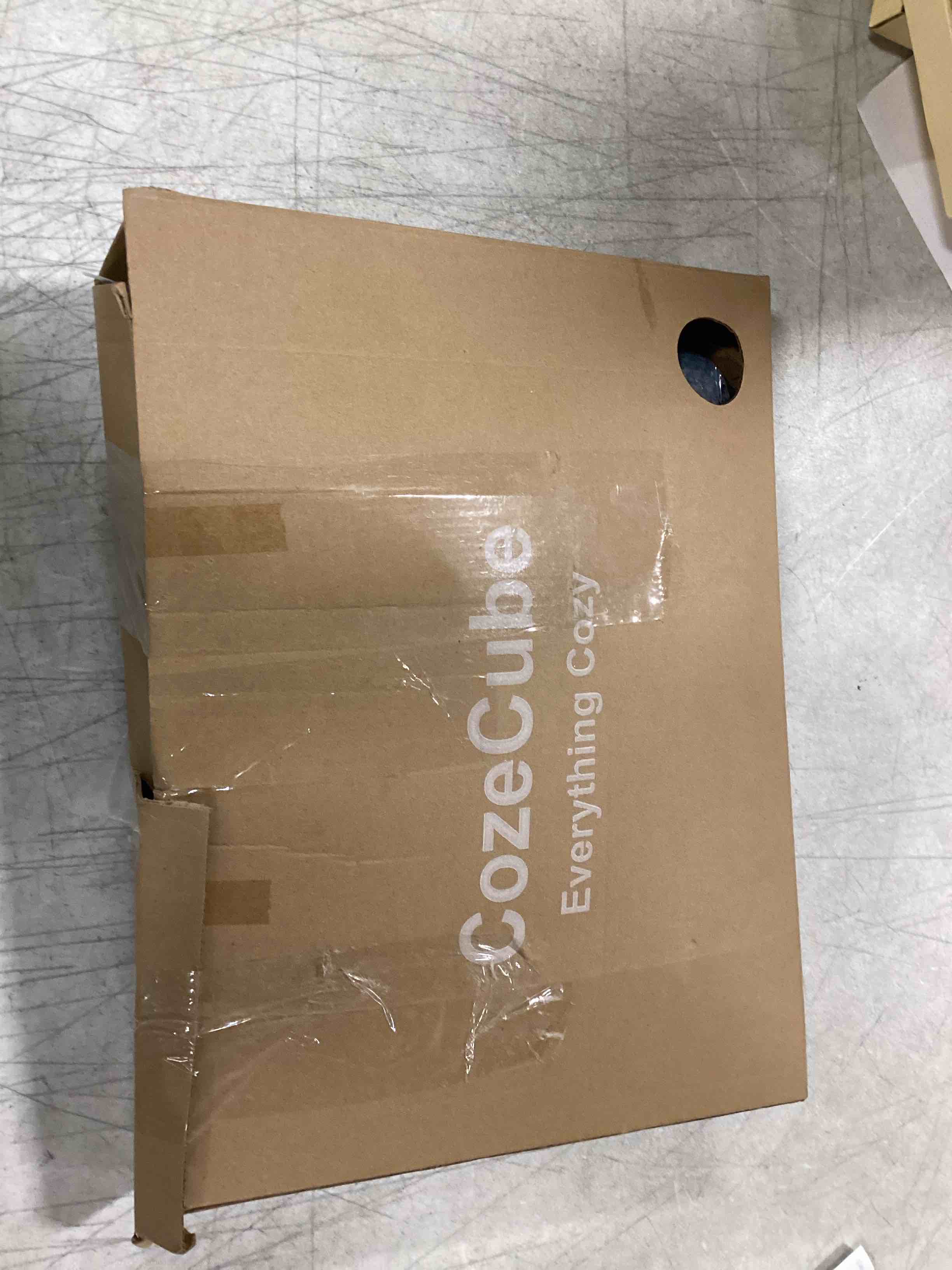 https://s3.amazonaws.com/lotting-images-prod/bidfta/RED6478423_1717848640455.jpeg