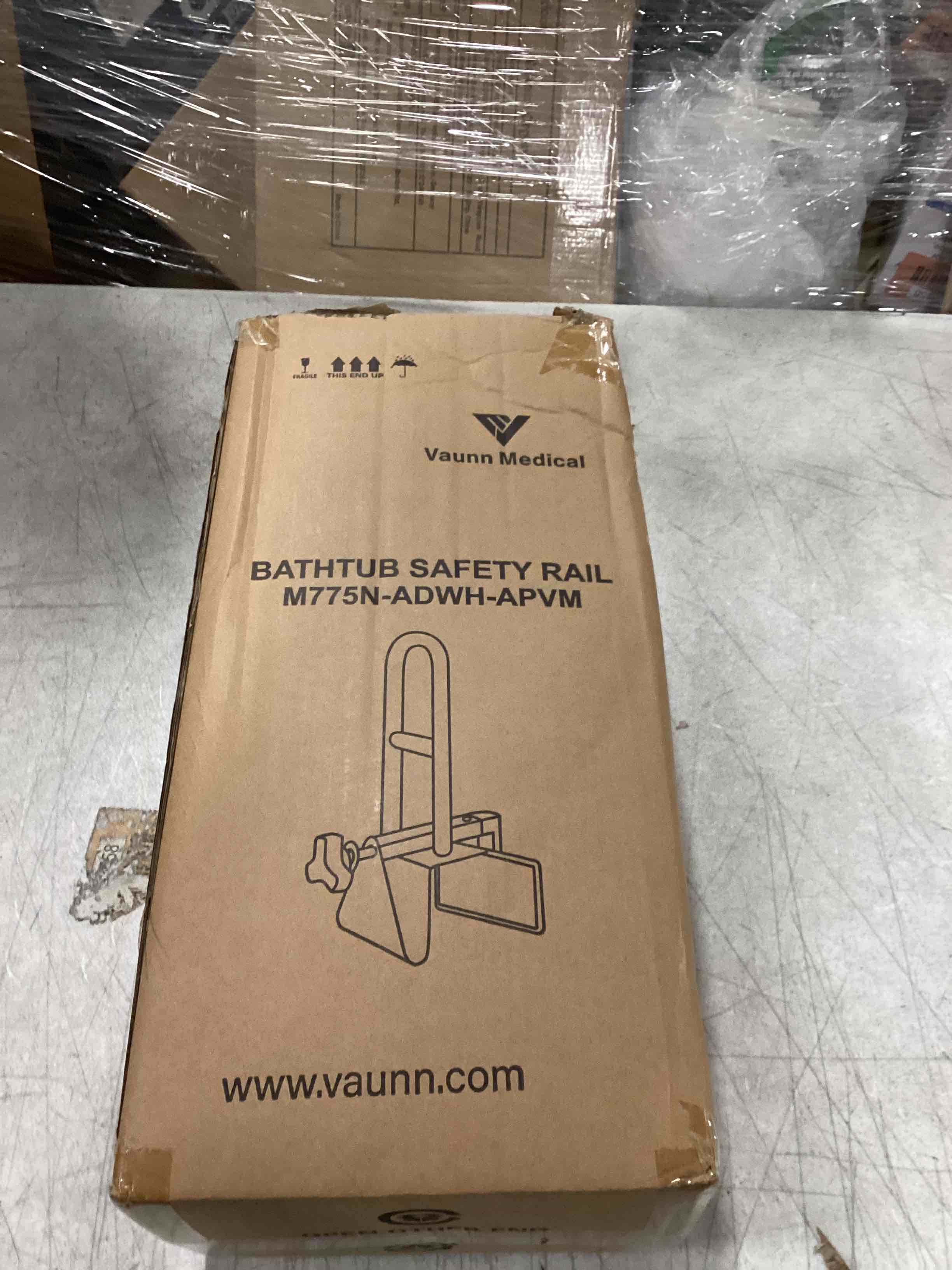 https://s3.amazonaws.com/lotting-images-prod/bidfta/RED6478476_1717855307656.jpeg