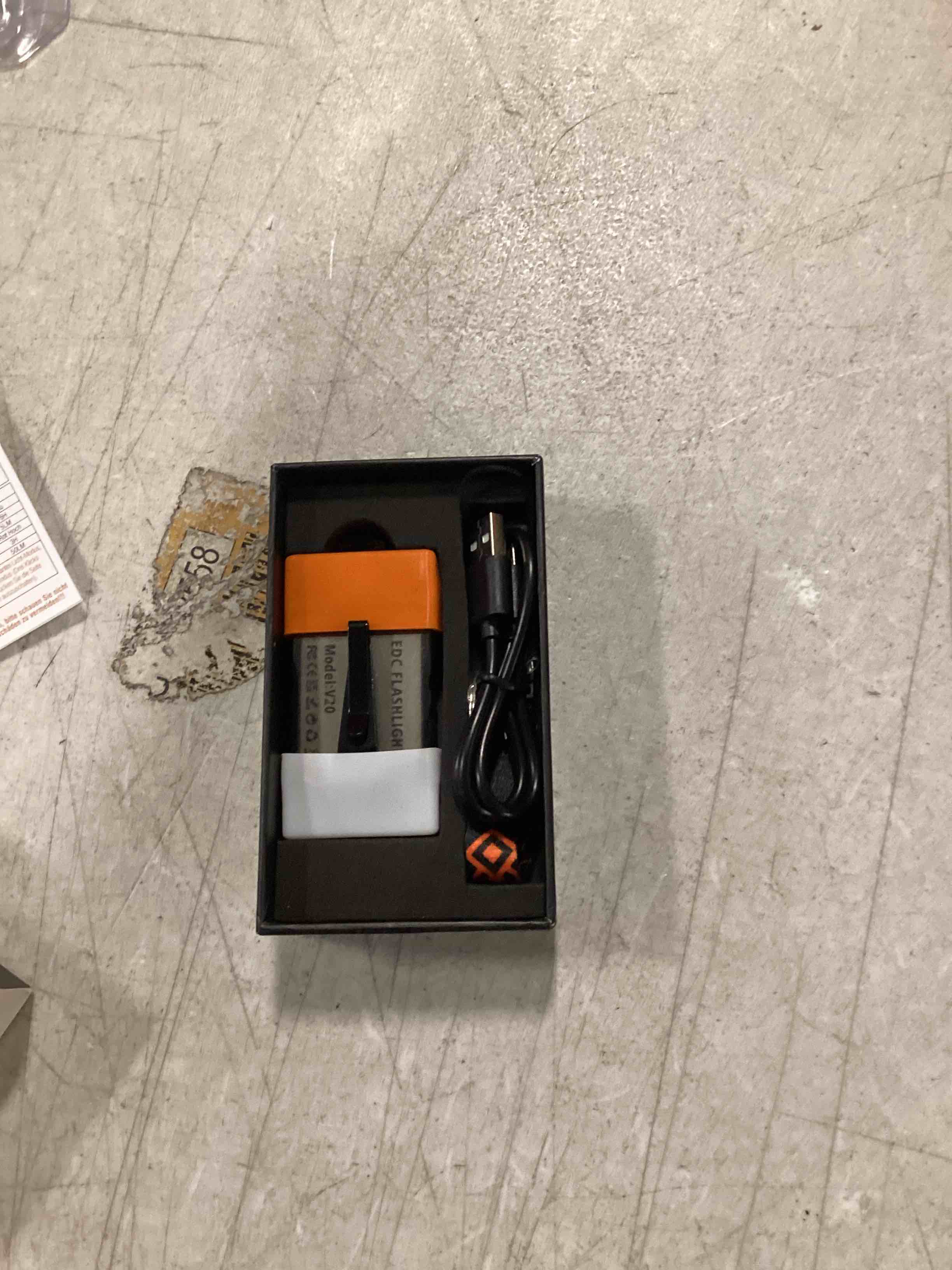 https://s3.amazonaws.com/lotting-images-prod/bidfta/RED6478496_1717860220266.jpeg