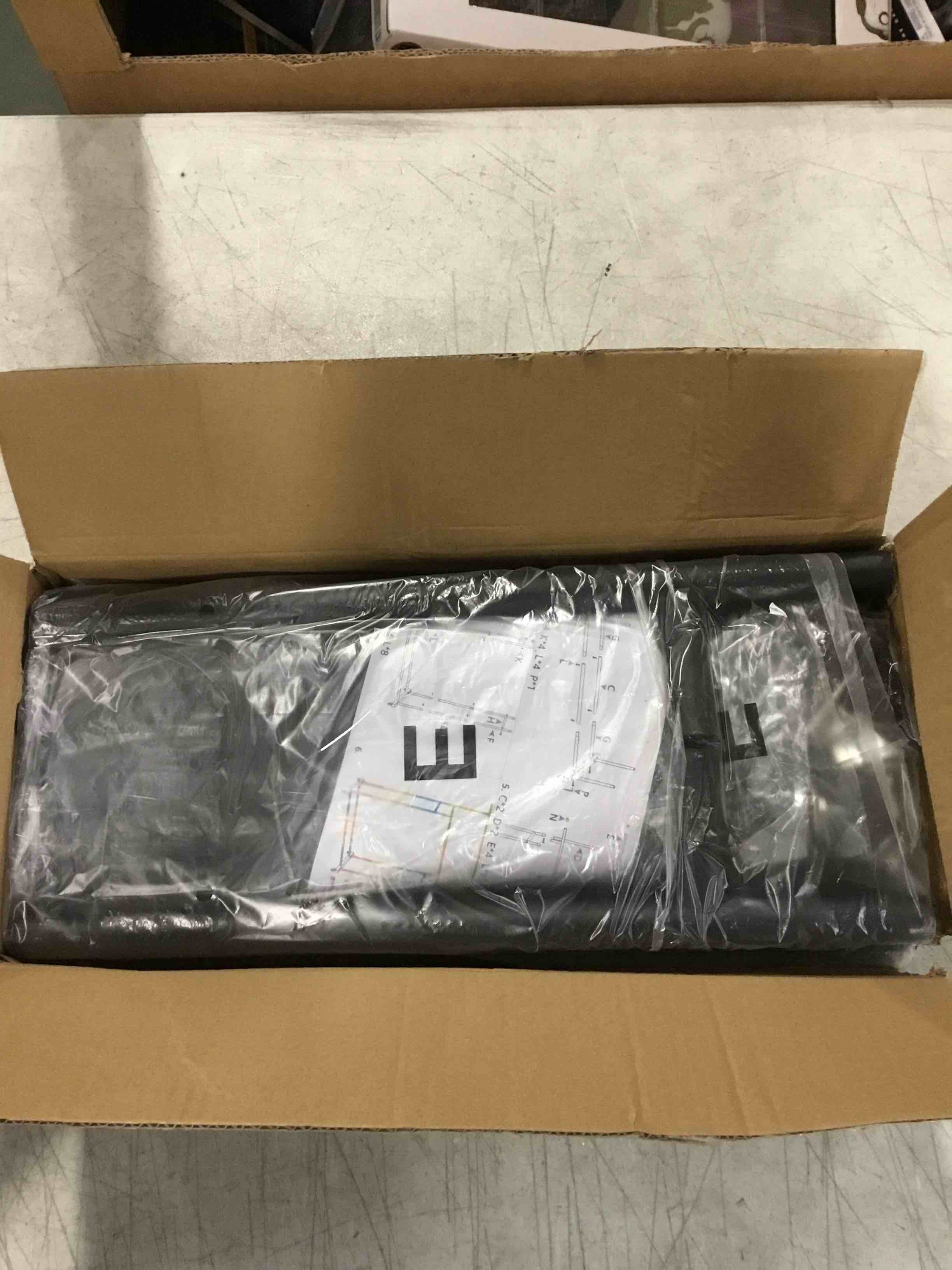 https://s3.amazonaws.com/lotting-images-prod/bidfta/RED6478902_1718202186922.jpeg