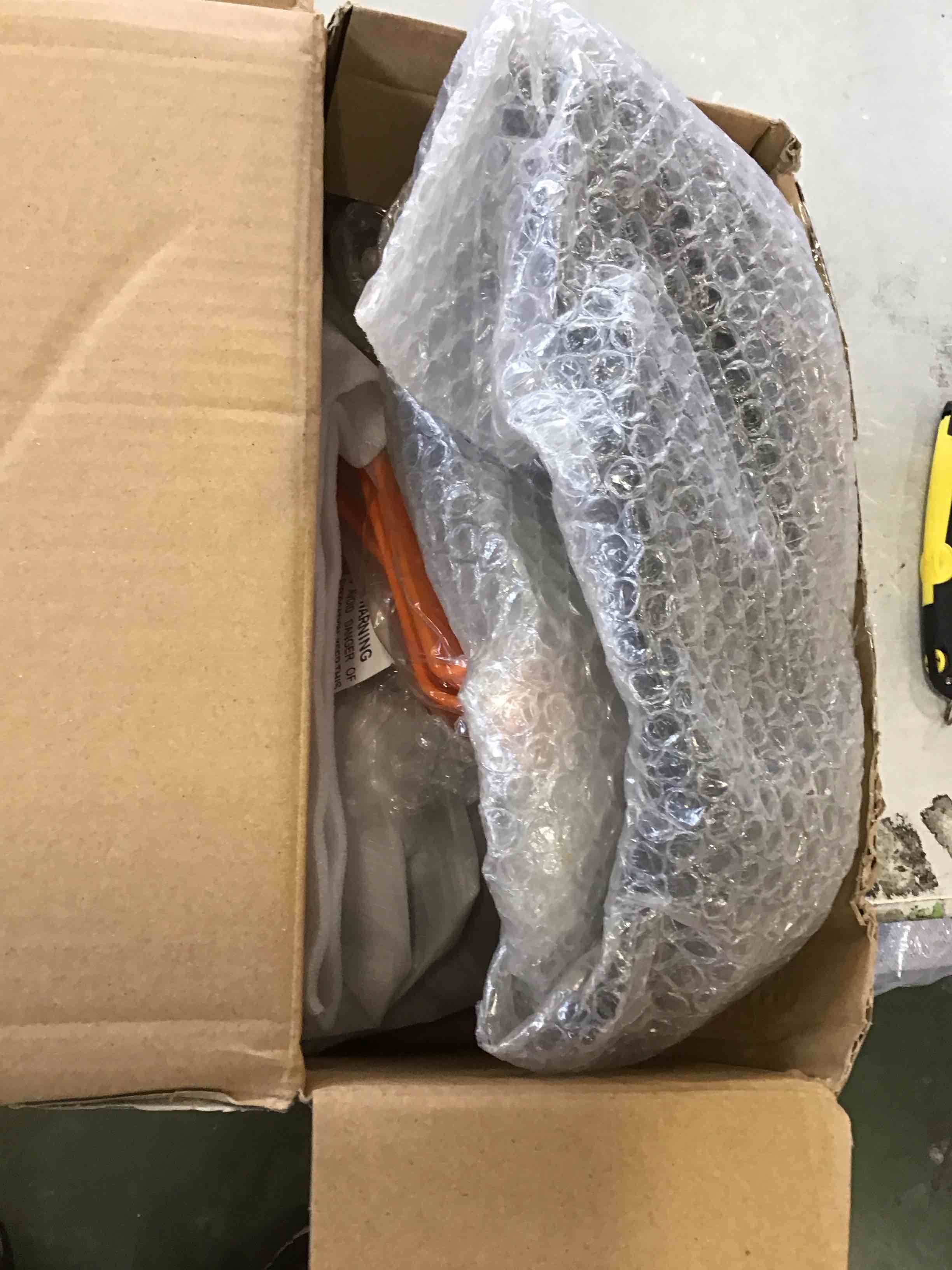 https://s3.amazonaws.com/lotting-images-prod/bidfta/RED6479851_1717612369171.jpeg