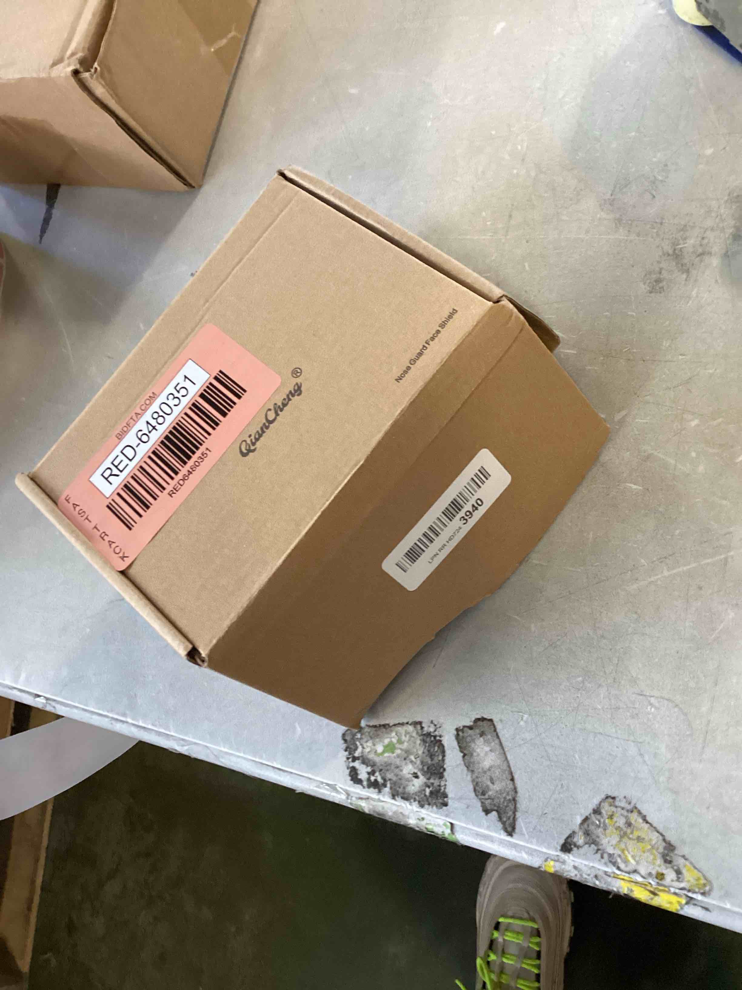 https://s3.amazonaws.com/lotting-images-prod/bidfta/RED6480351_1717790739013.jpeg
