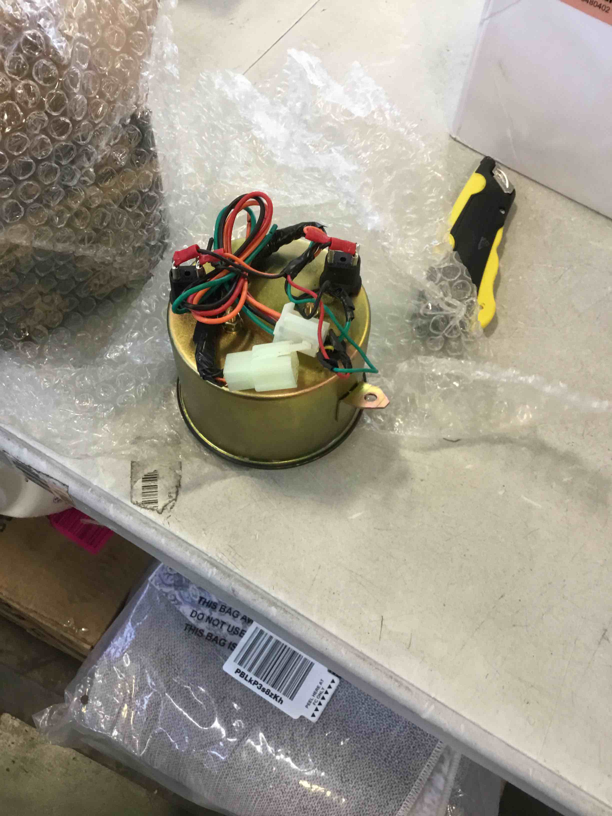 https://s3.amazonaws.com/lotting-images-prod/bidfta/RED6480403_1718026533628.jpeg