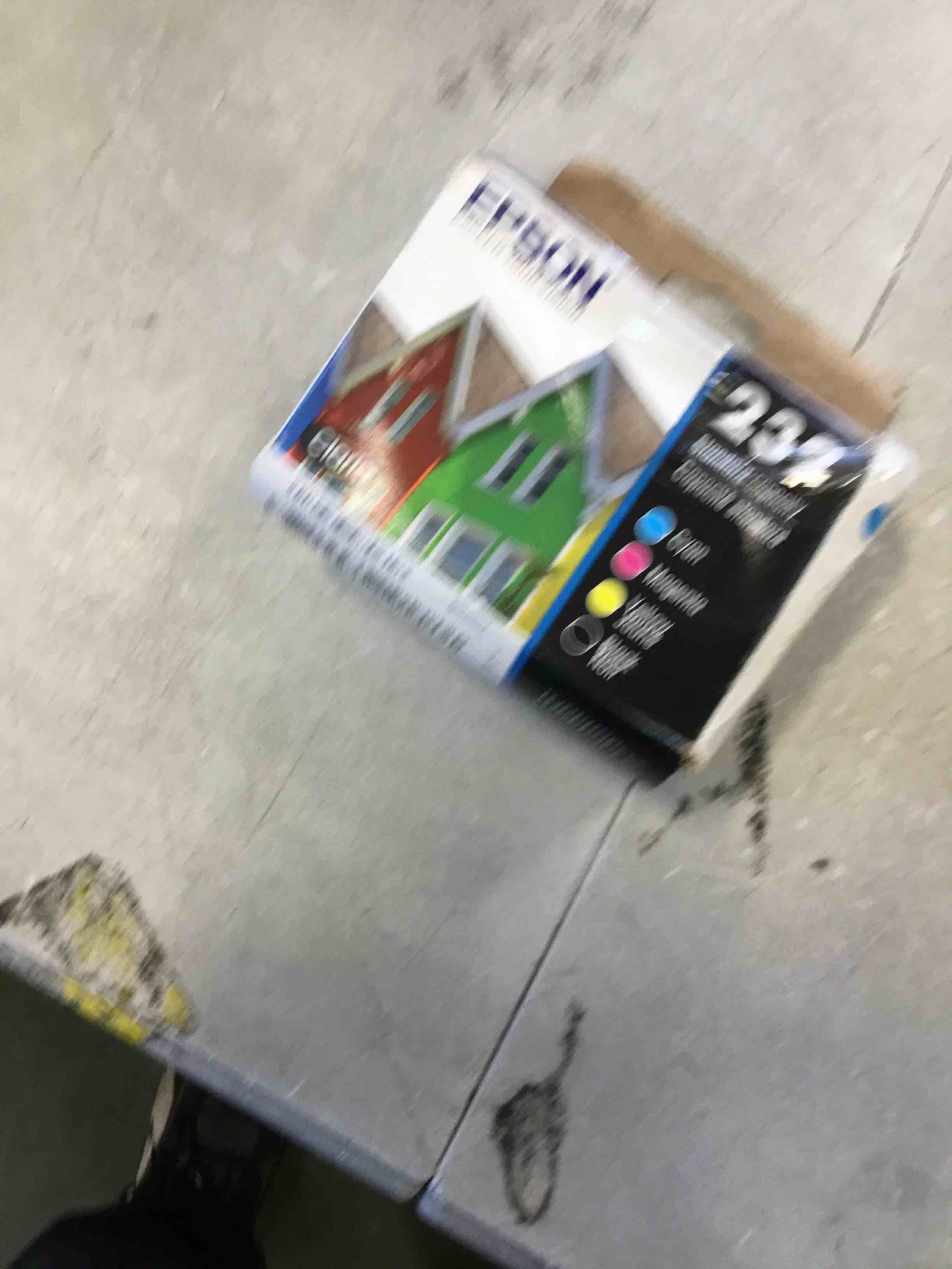 https://s3.amazonaws.com/lotting-images-prod/bidfta/RED6480406_1718026228921.jpeg