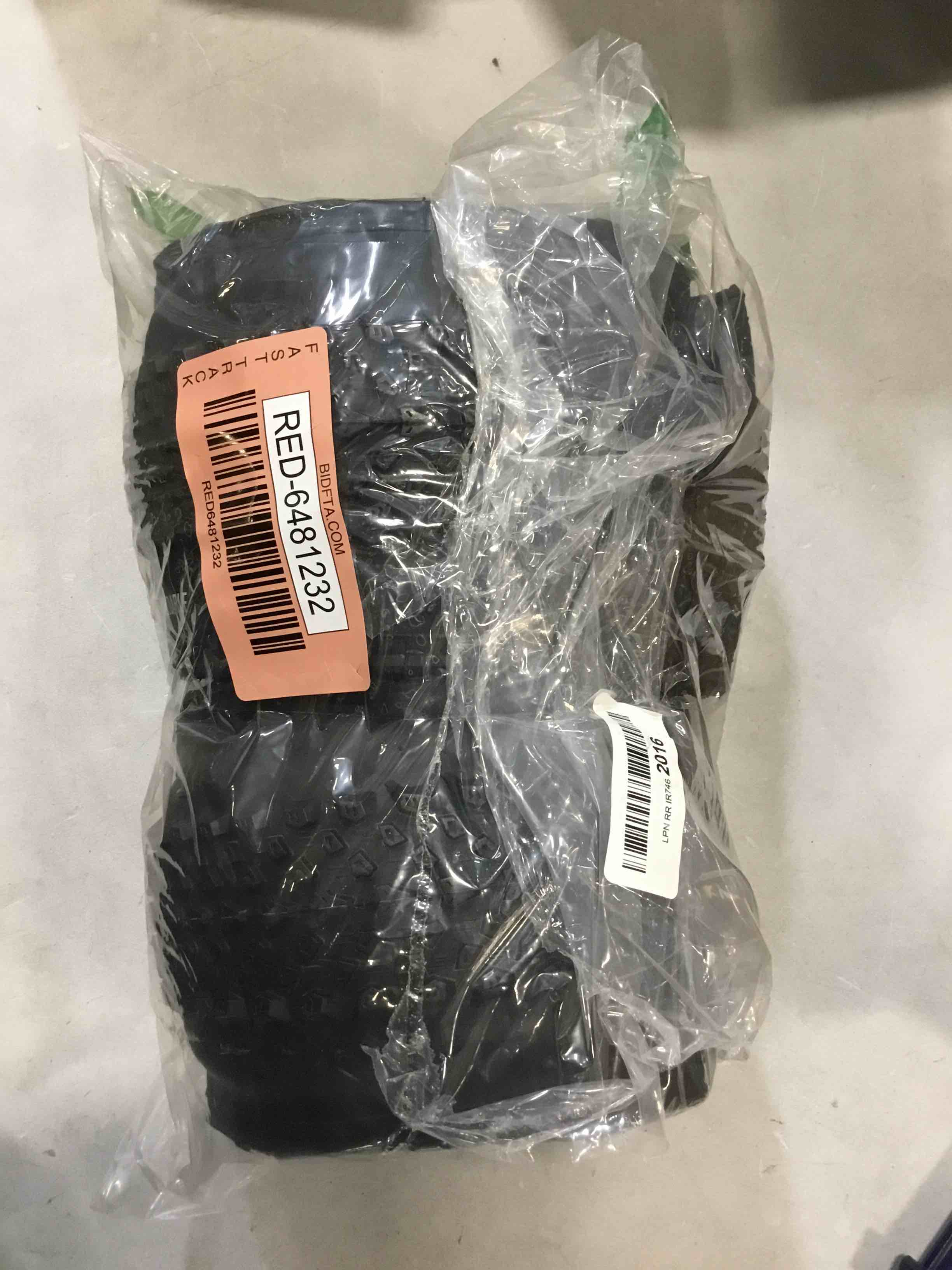 https://s3.amazonaws.com/lotting-images-prod/bidfta/RED6481232_1717782669857.jpeg