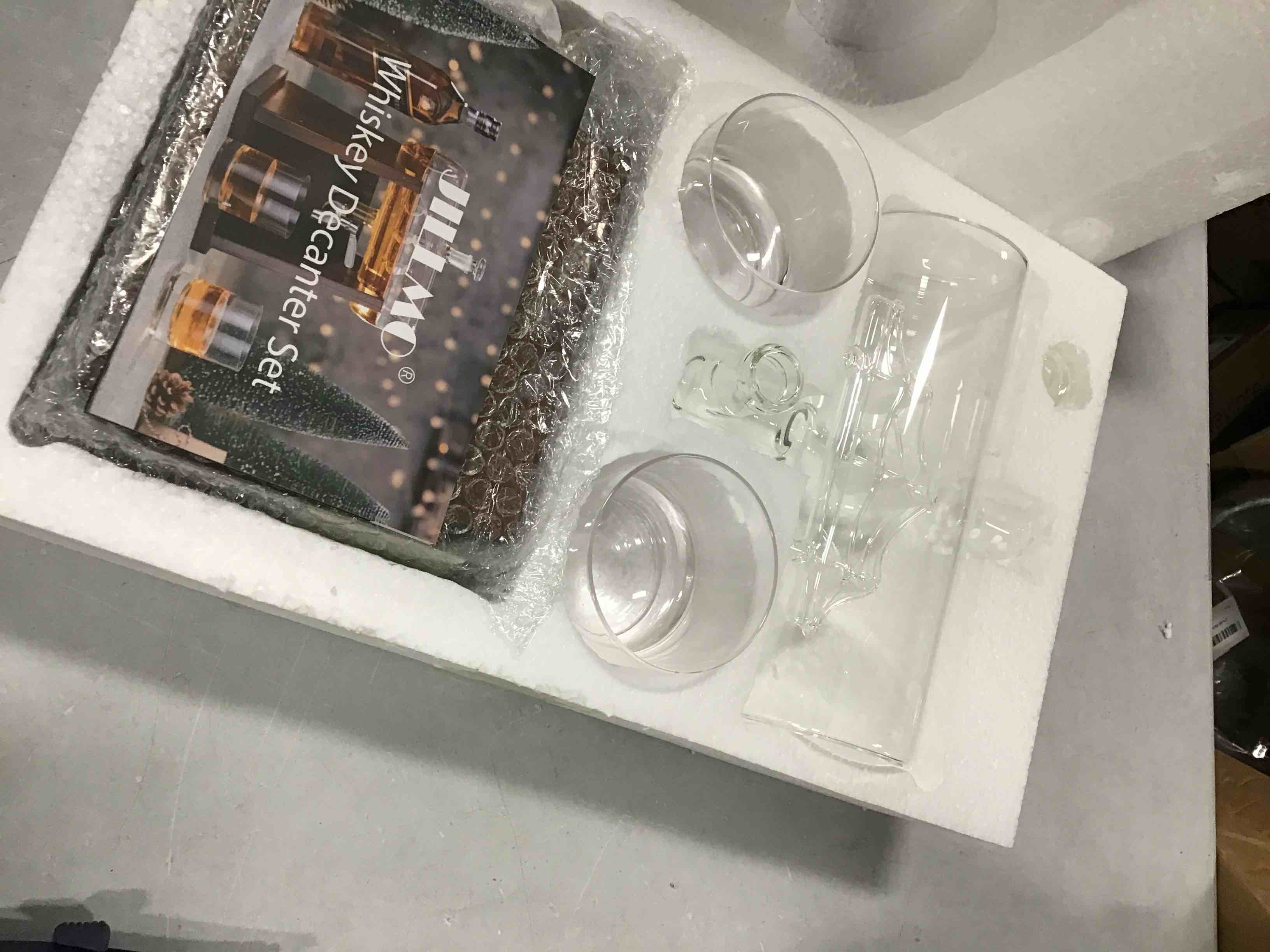 https://s3.amazonaws.com/lotting-images-prod/bidfta/RED6481306_1717845642135.jpeg