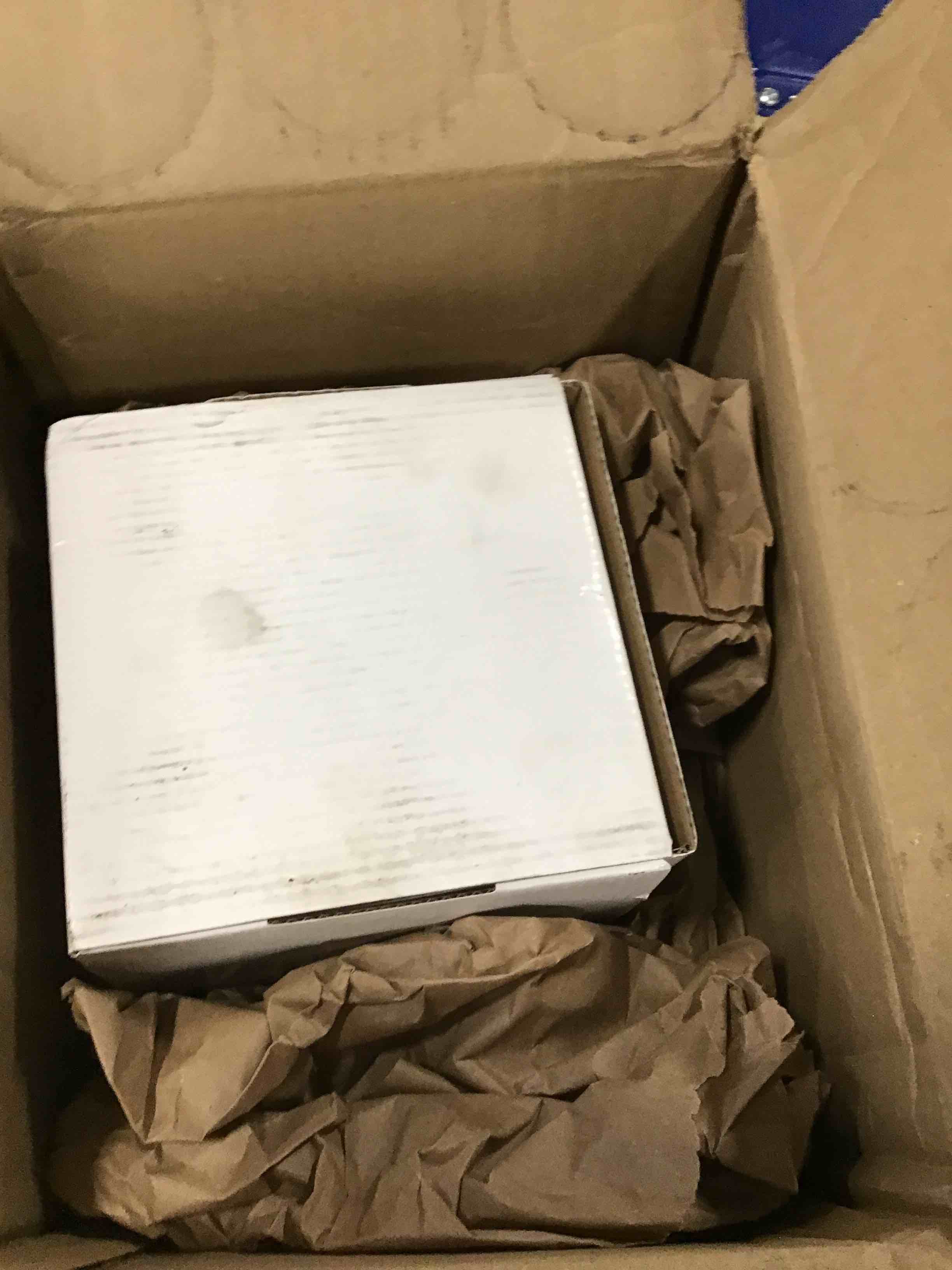 https://s3.amazonaws.com/lotting-images-prod/bidfta/RED6481409_1717854205775.jpeg
