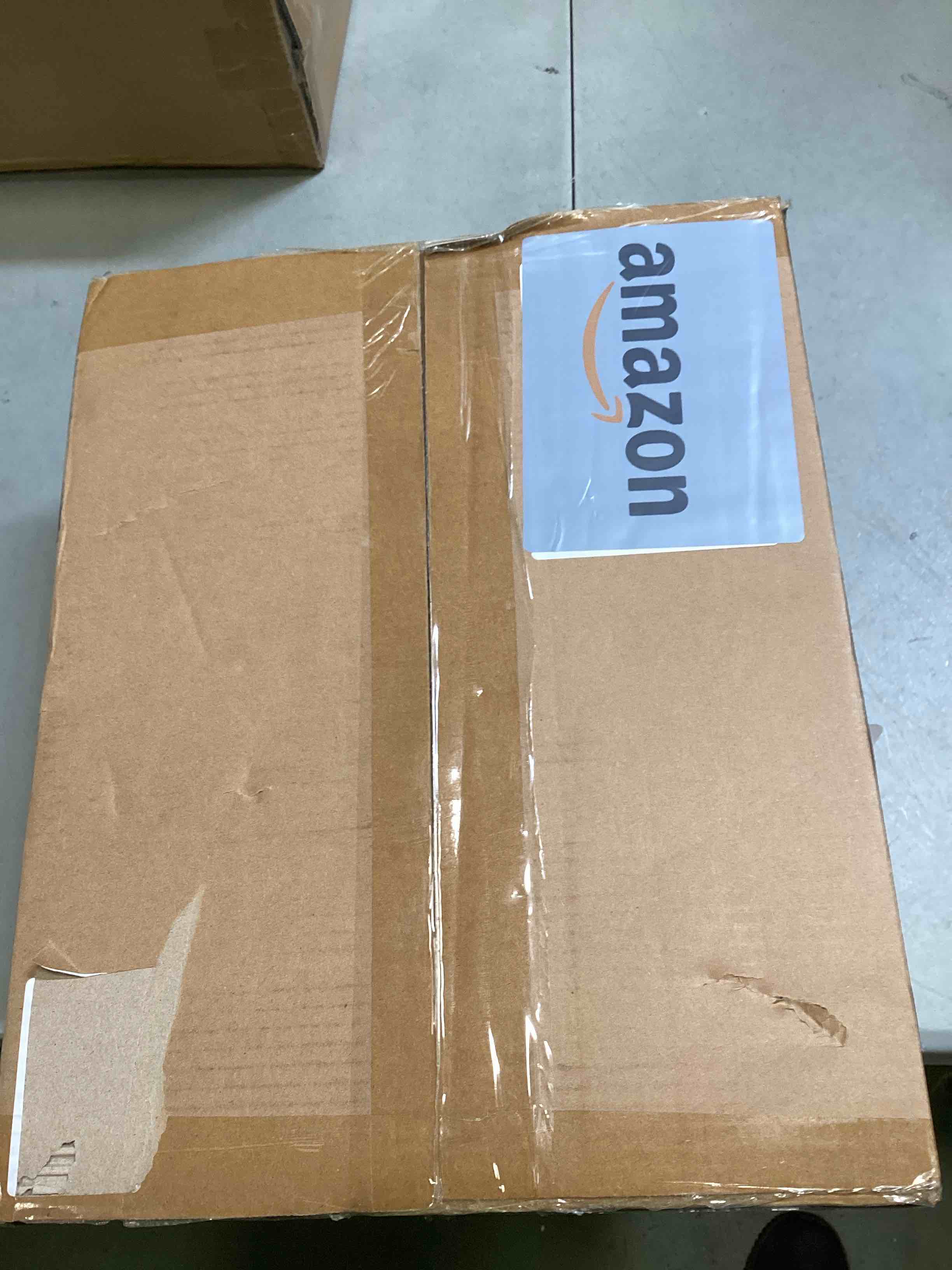 https://s3.amazonaws.com/lotting-images-prod/bidfta/RED6481948_1717090764480.jpeg