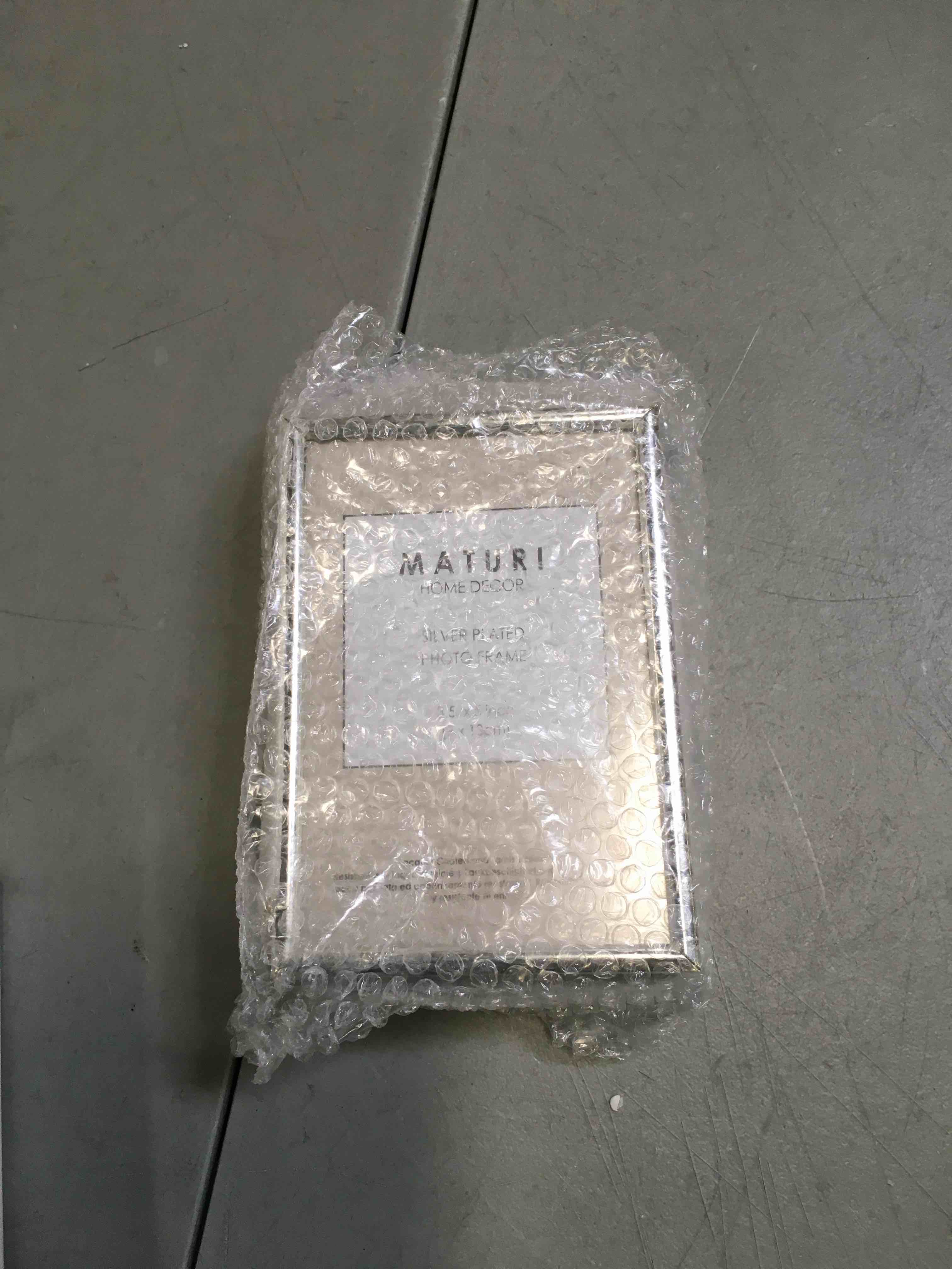 https://s3.amazonaws.com/lotting-images-prod/bidfta/RED6481976_1717093876752.jpeg