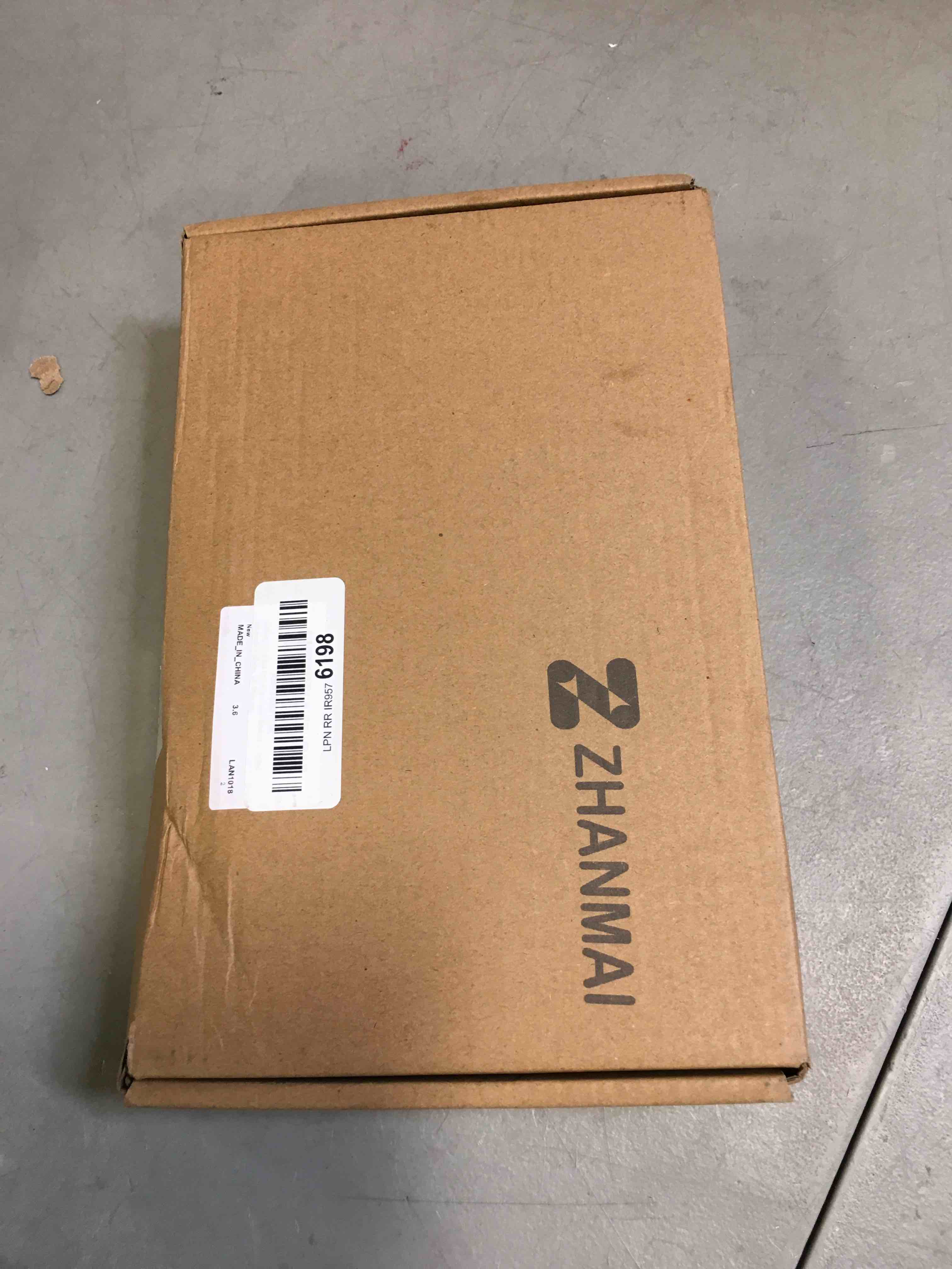 https://s3.amazonaws.com/lotting-images-prod/bidfta/RED6482009_1717098298329.jpeg