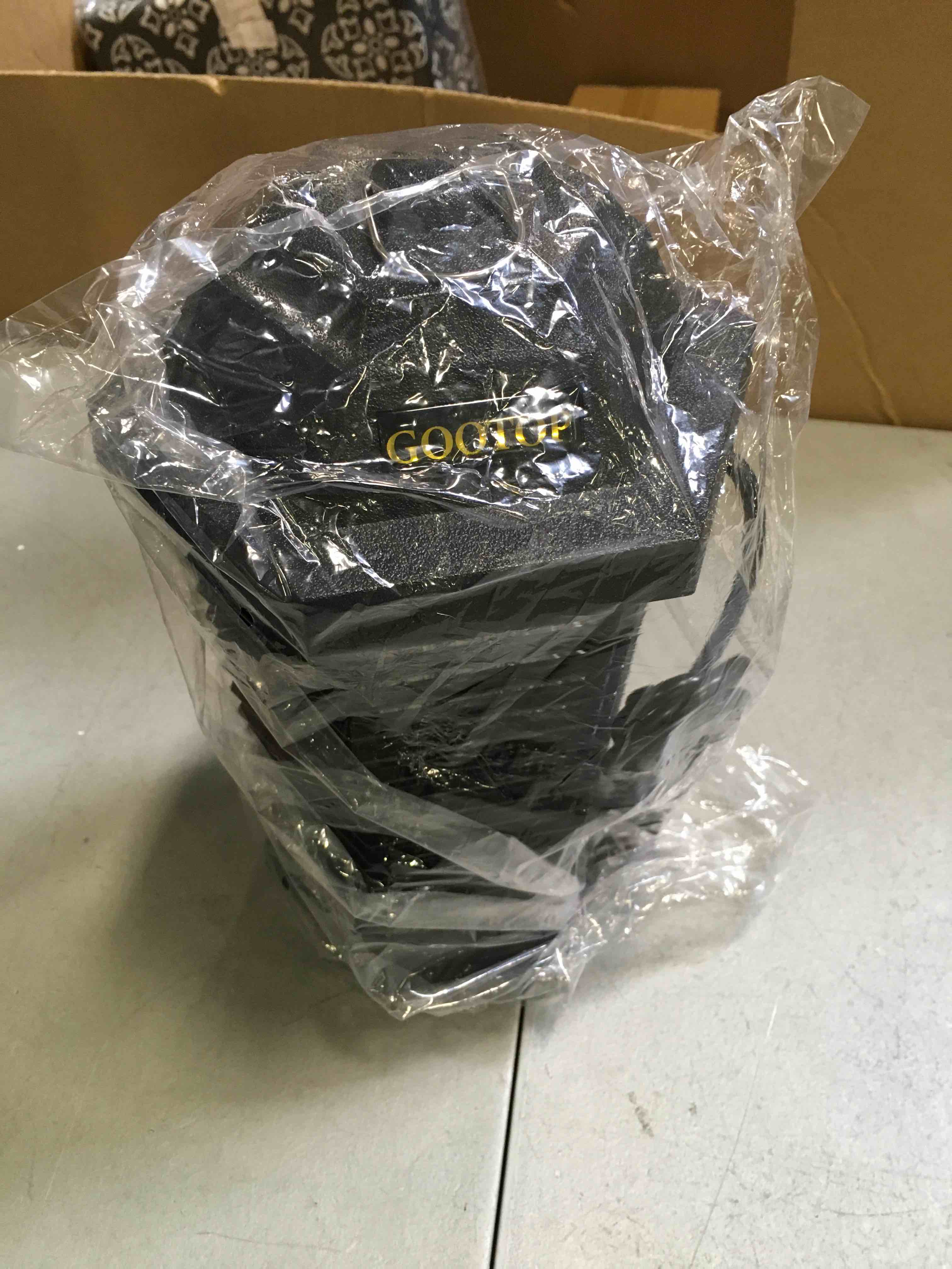https://s3.amazonaws.com/lotting-images-prod/bidfta/RED6482010_1717098356034.jpeg