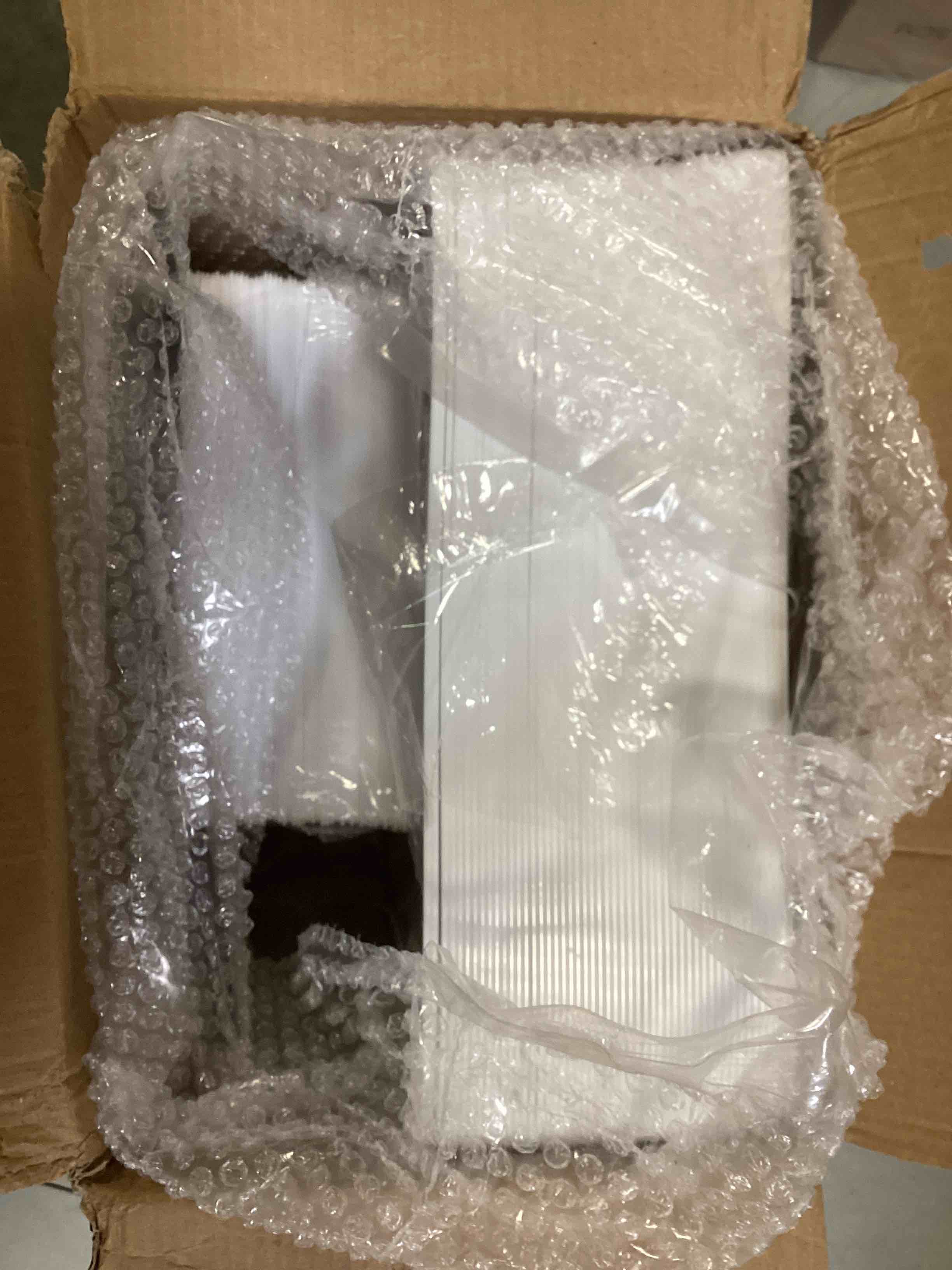 https://s3.amazonaws.com/lotting-images-prod/bidfta/RED6482150_1717166830451.jpeg