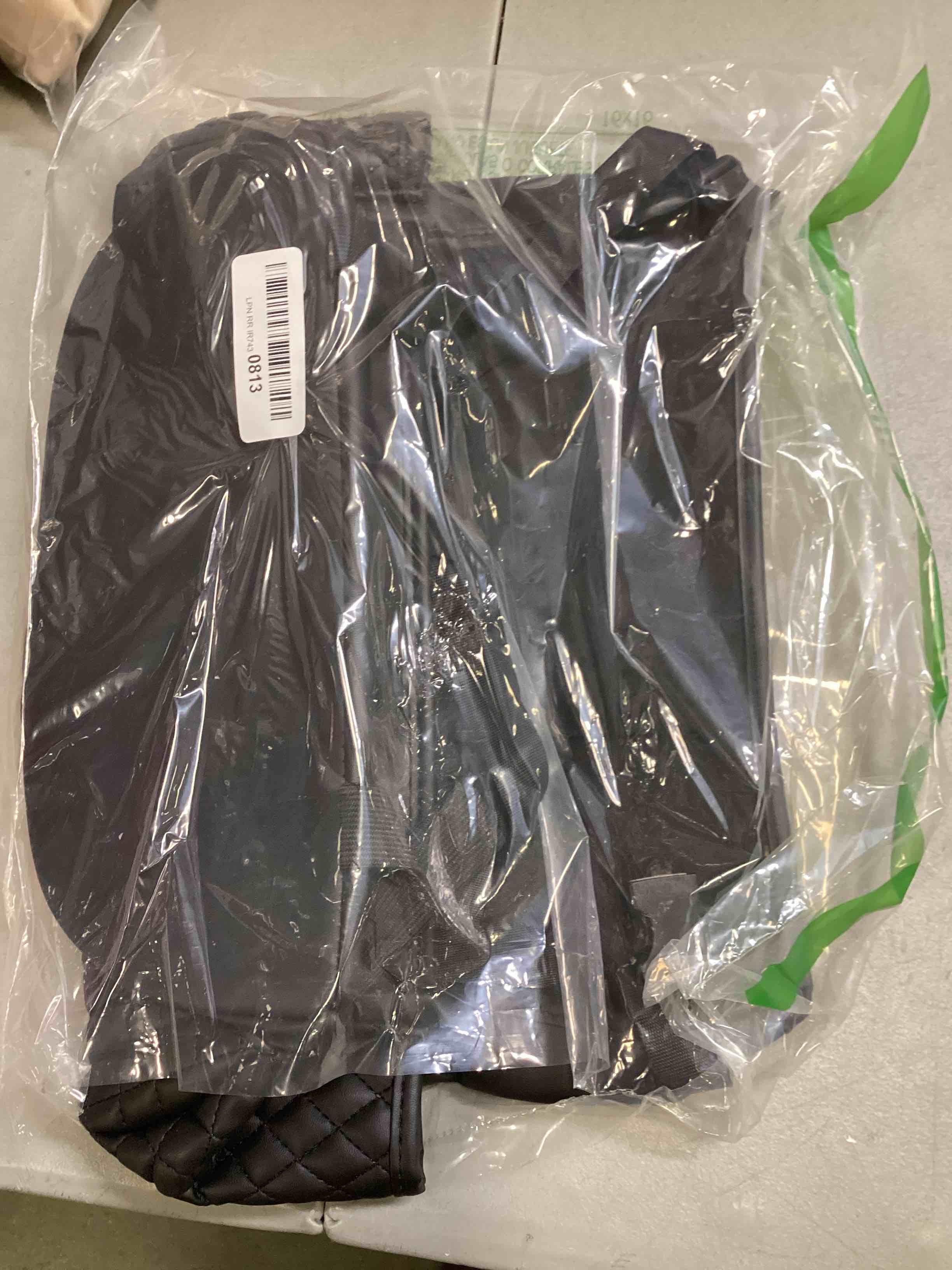https://s3.amazonaws.com/lotting-images-prod/bidfta/RED6482157_1717167405613.jpeg