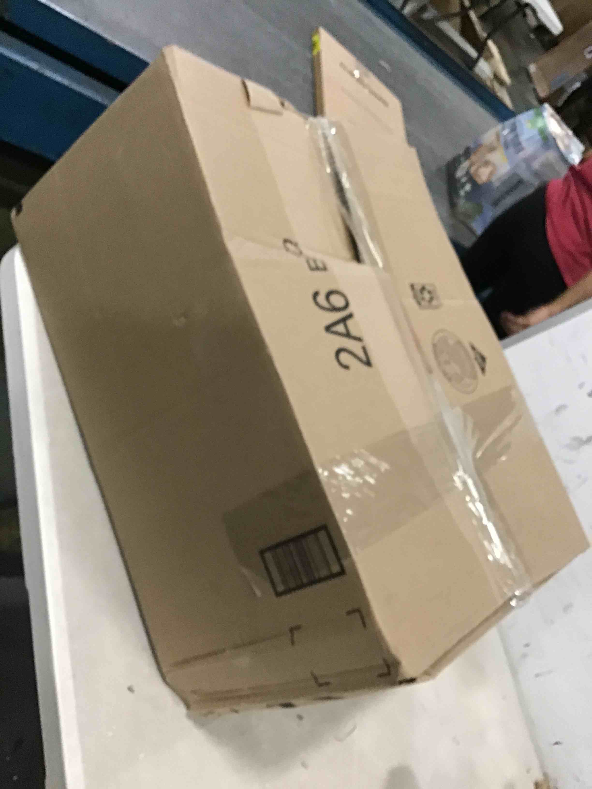 https://s3.amazonaws.com/lotting-images-prod/bidfta/RED6484204_1717440126661.jpeg