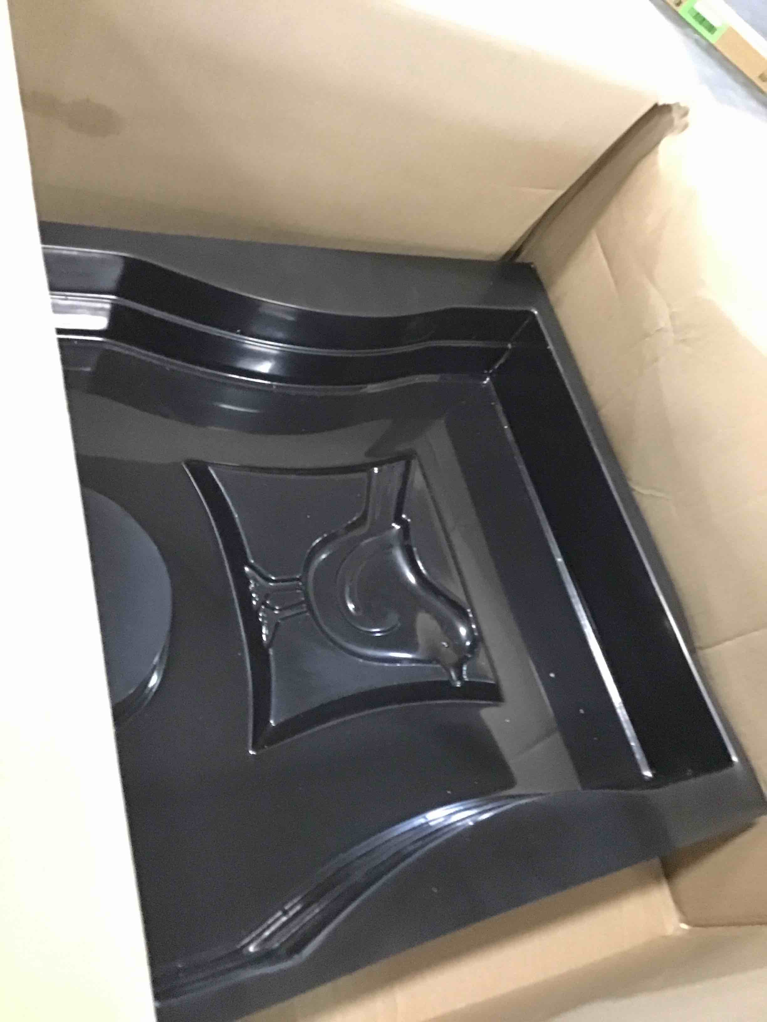 https://s3.amazonaws.com/lotting-images-prod/bidfta/RED6484204_1717440146764.jpeg