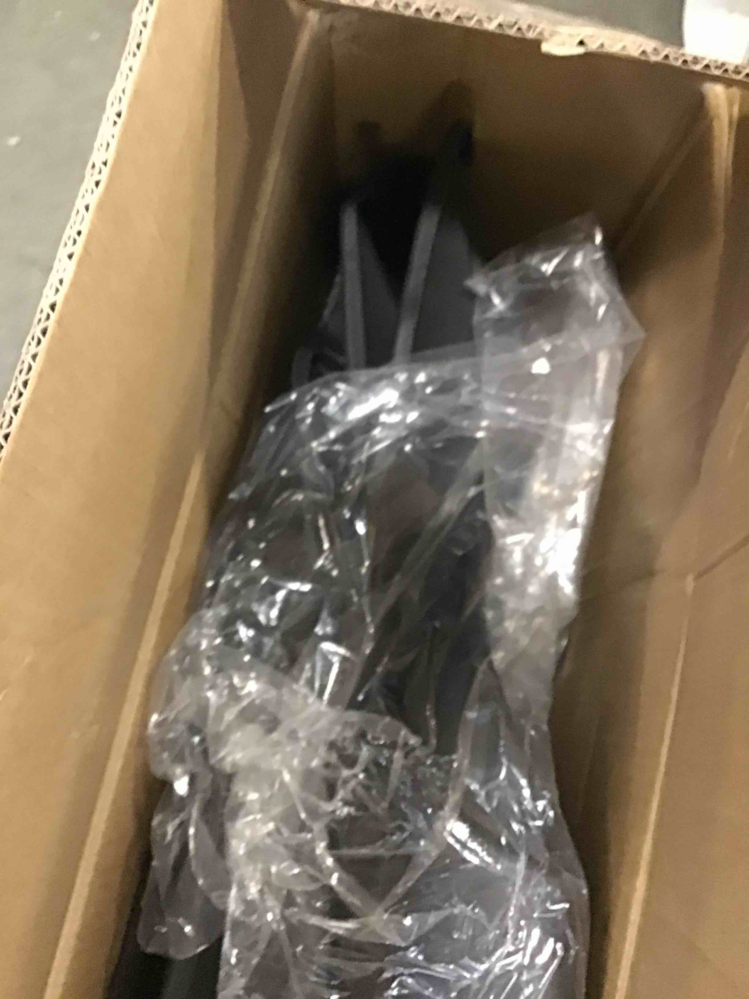 https://s3.amazonaws.com/lotting-images-prod/bidfta/RED6484511_1717514822696.jpeg