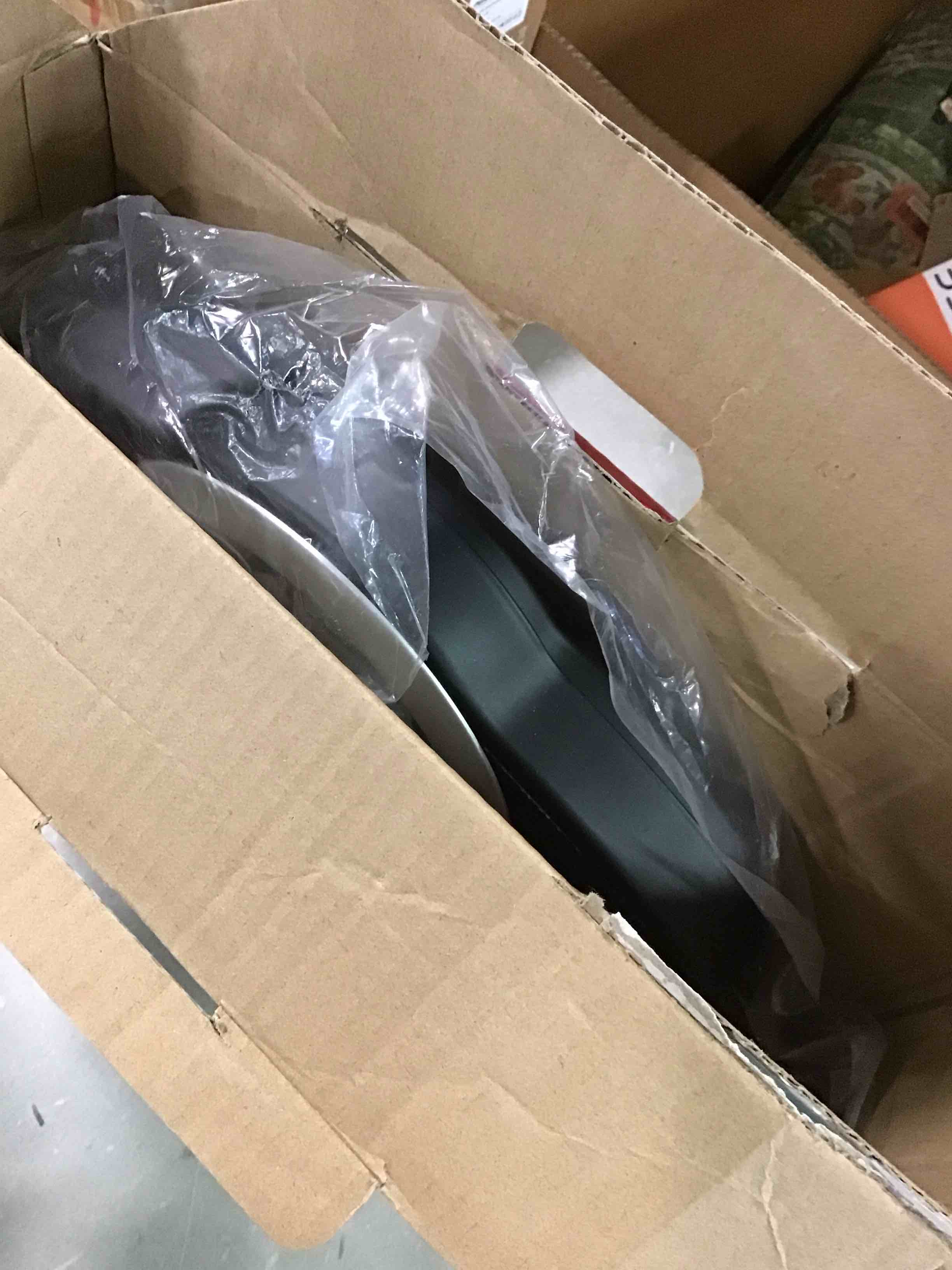 https://s3.amazonaws.com/lotting-images-prod/bidfta/RED6485047_1717266131798.jpeg