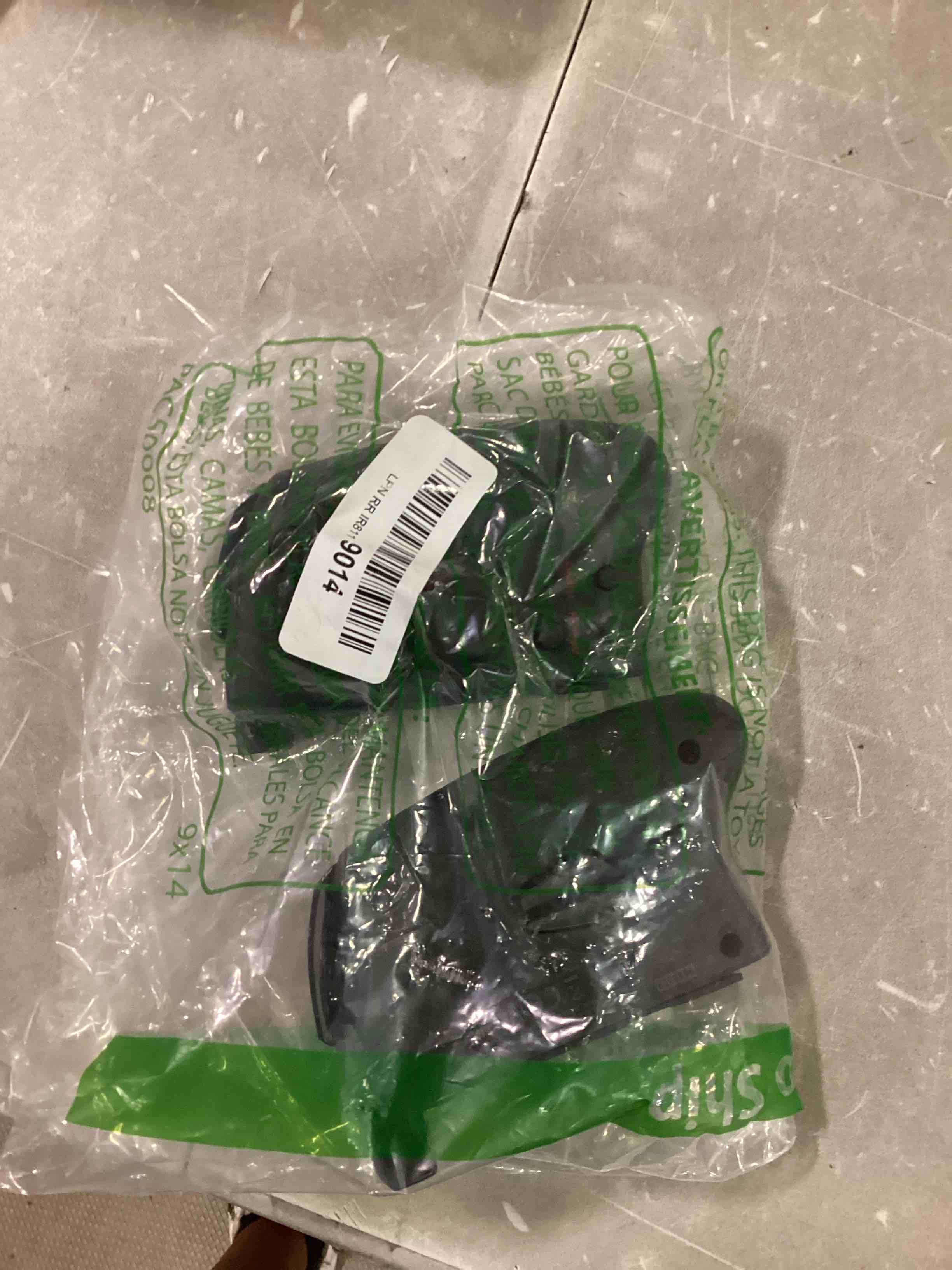https://s3.amazonaws.com/lotting-images-prod/bidfta/RED6485129_1717507112540.jpeg