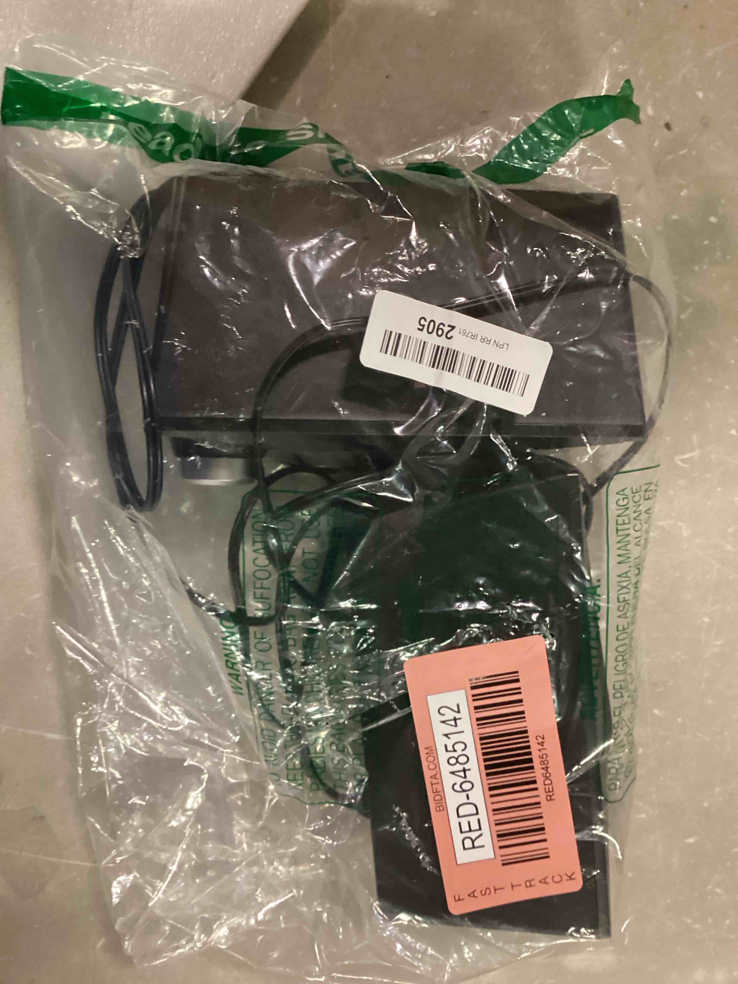 https://s3.amazonaws.com/lotting-images-prod/bidfta/RED6485142_1717507917313.jpeg