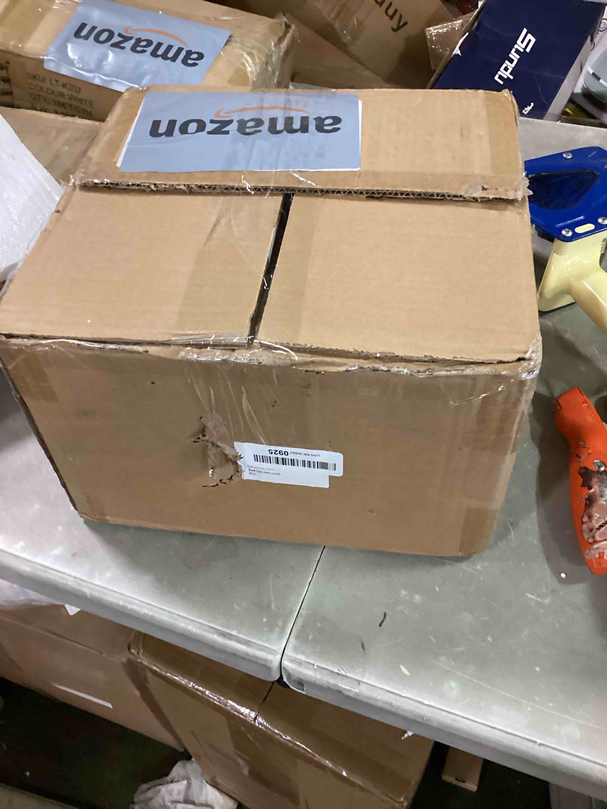 https://s3.amazonaws.com/lotting-images-prod/bidfta/RED6485204_1717516378021.jpeg
