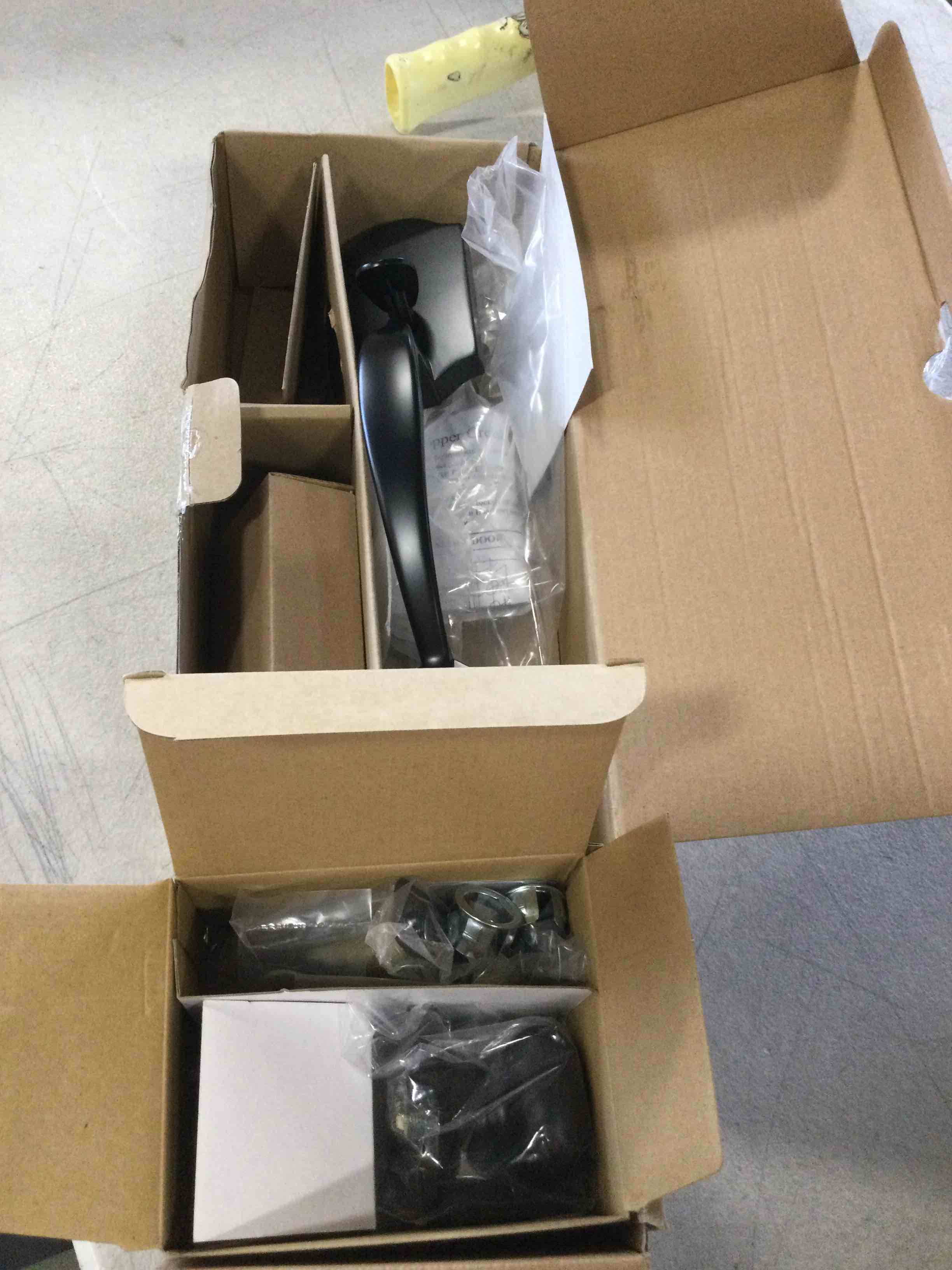 https://s3.amazonaws.com/lotting-images-prod/bidfta/RED6486608_1717097304412.jpeg