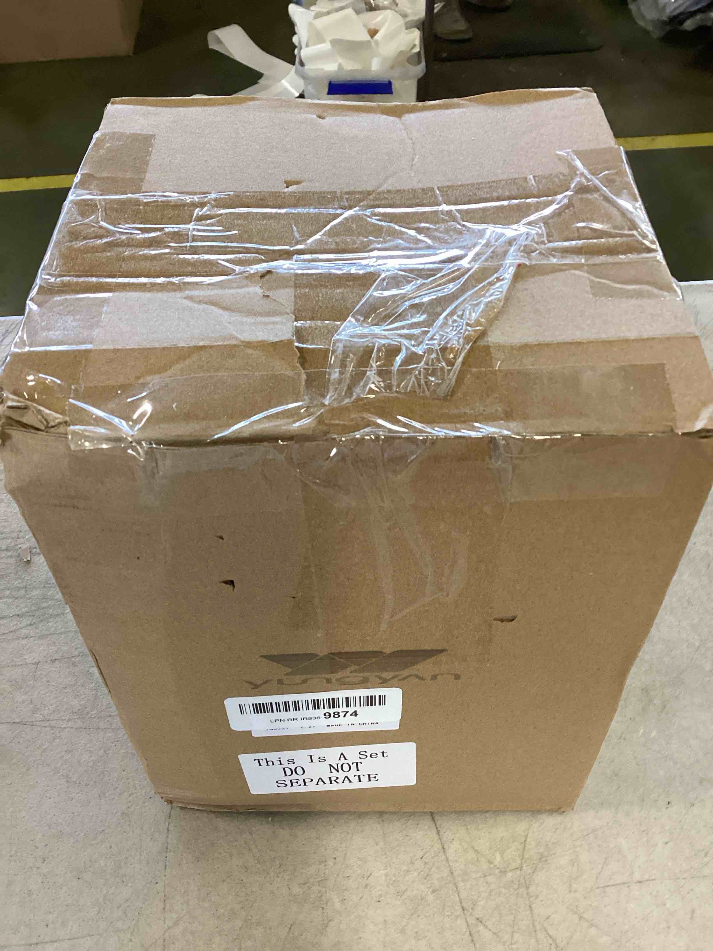 https://s3.amazonaws.com/lotting-images-prod/bidfta/RED6486795_1717169988919.jpeg