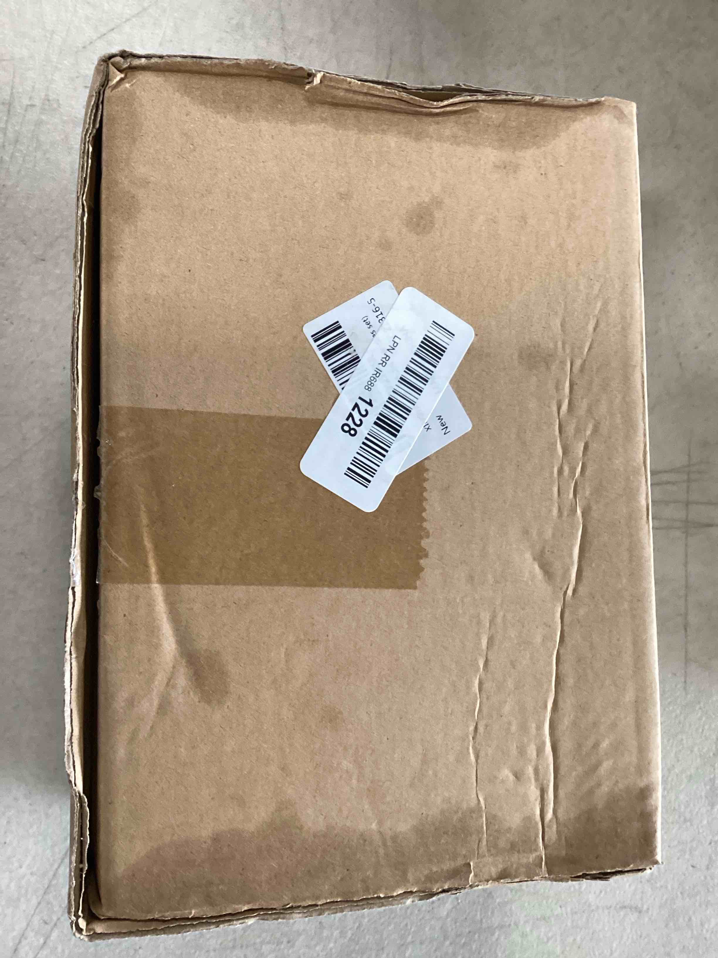 https://s3.amazonaws.com/lotting-images-prod/bidfta/RED6486966_1717243961439.jpeg