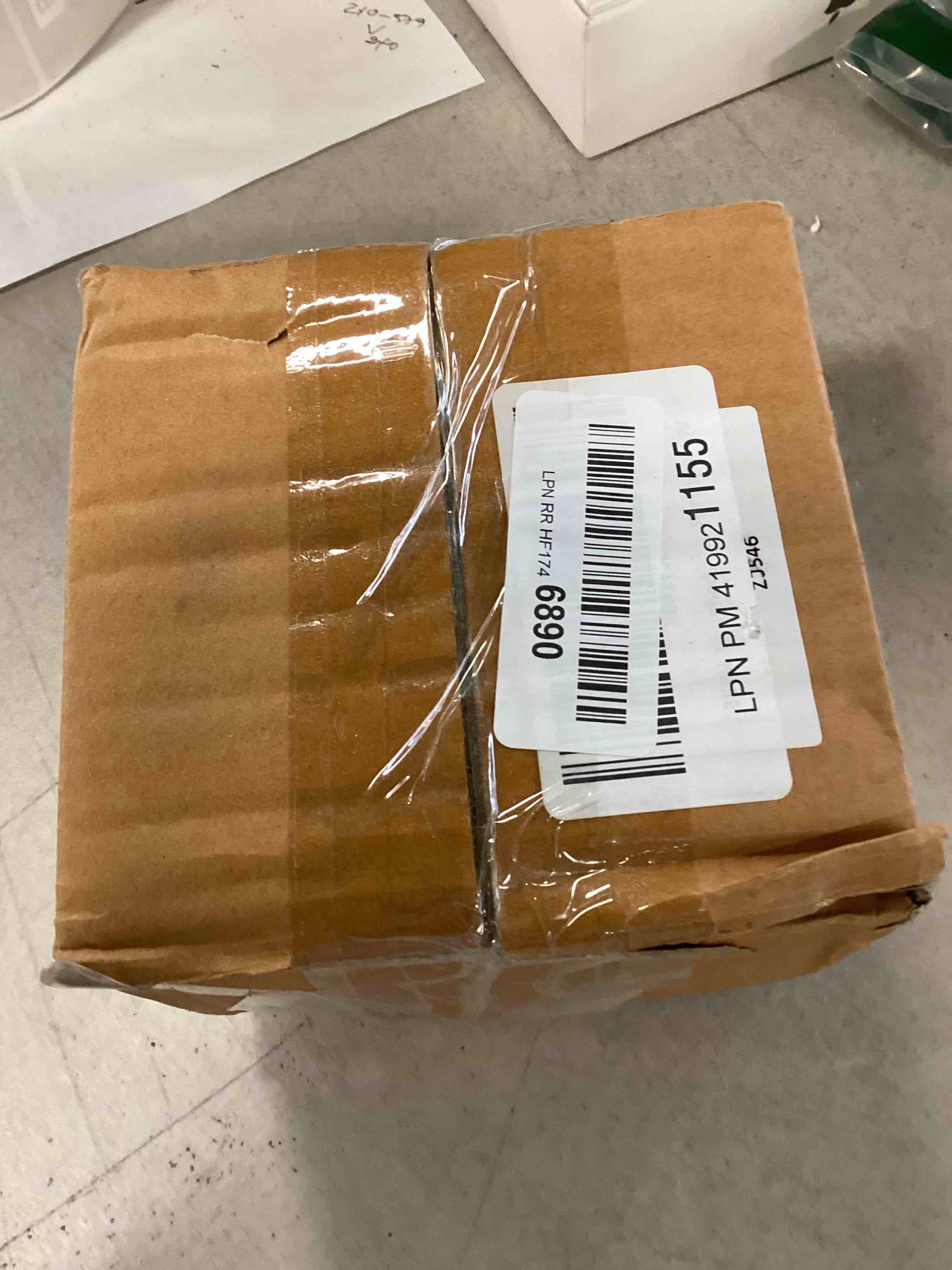 https://s3.amazonaws.com/lotting-images-prod/bidfta/RED6487338_1717420767117.jpeg