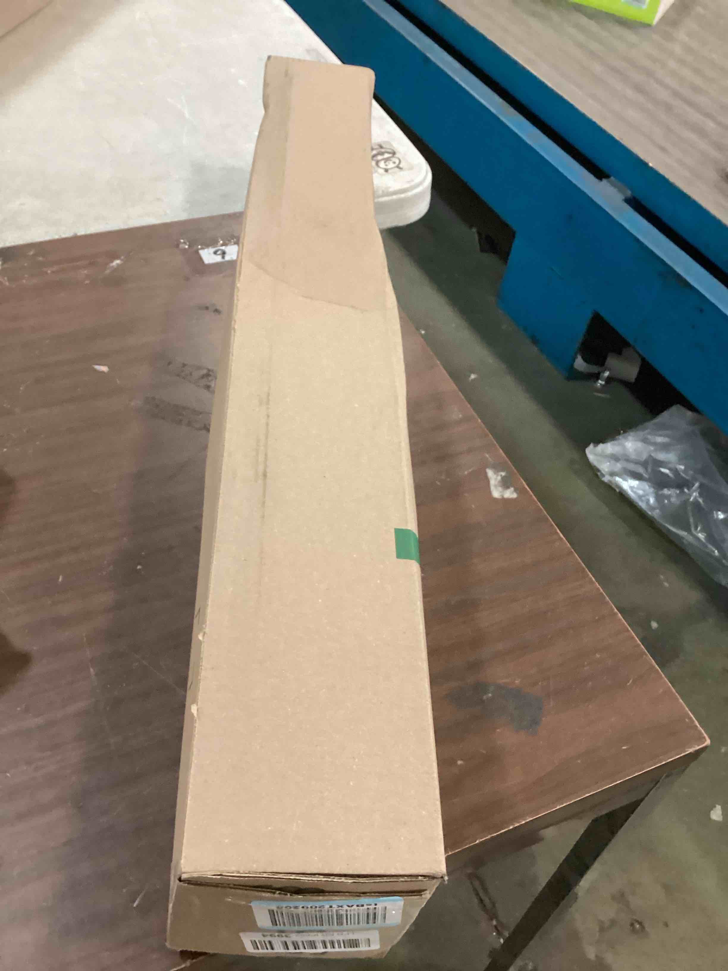 https://s3.amazonaws.com/lotting-images-prod/bidfta/RED6491165_1718996218342.jpeg