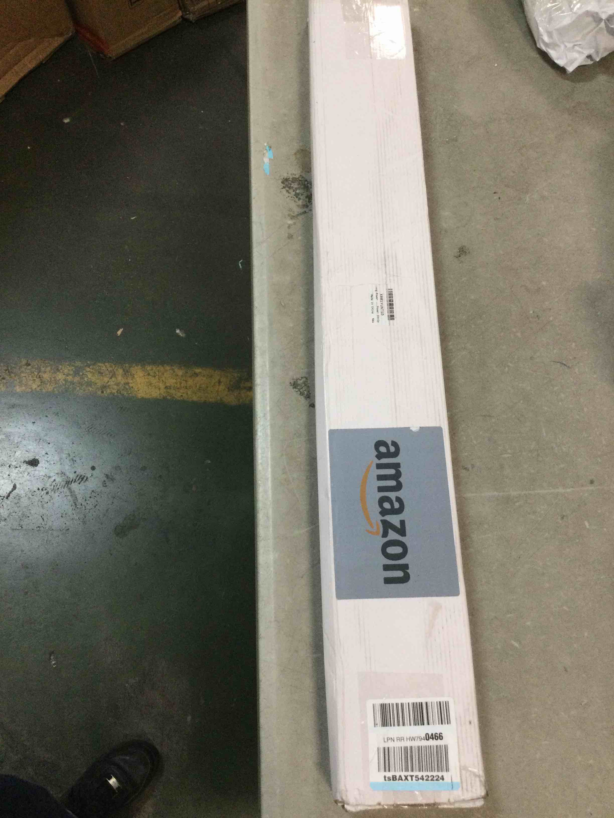 https://s3.amazonaws.com/lotting-images-prod/bidfta/RED6491742_1719438509257.jpeg