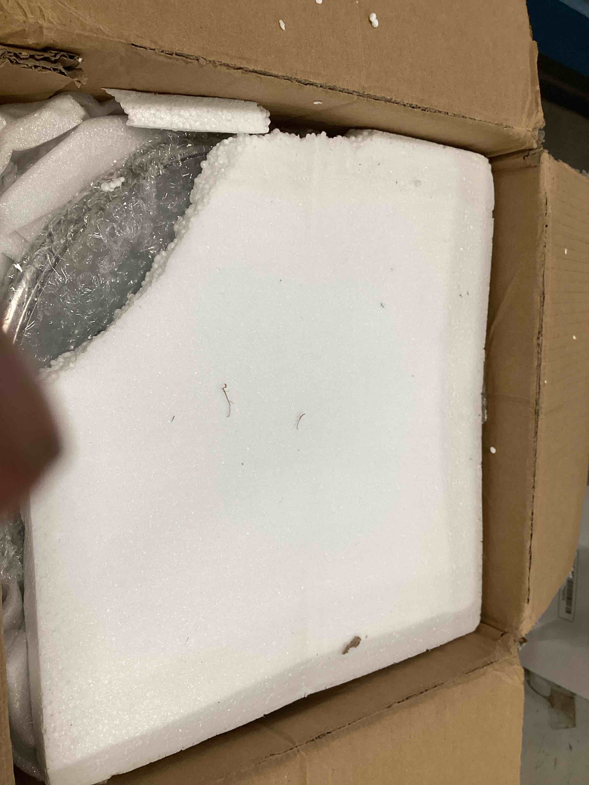 https://s3.amazonaws.com/lotting-images-prod/bidfta/RED6491926_1719541914863.jpeg