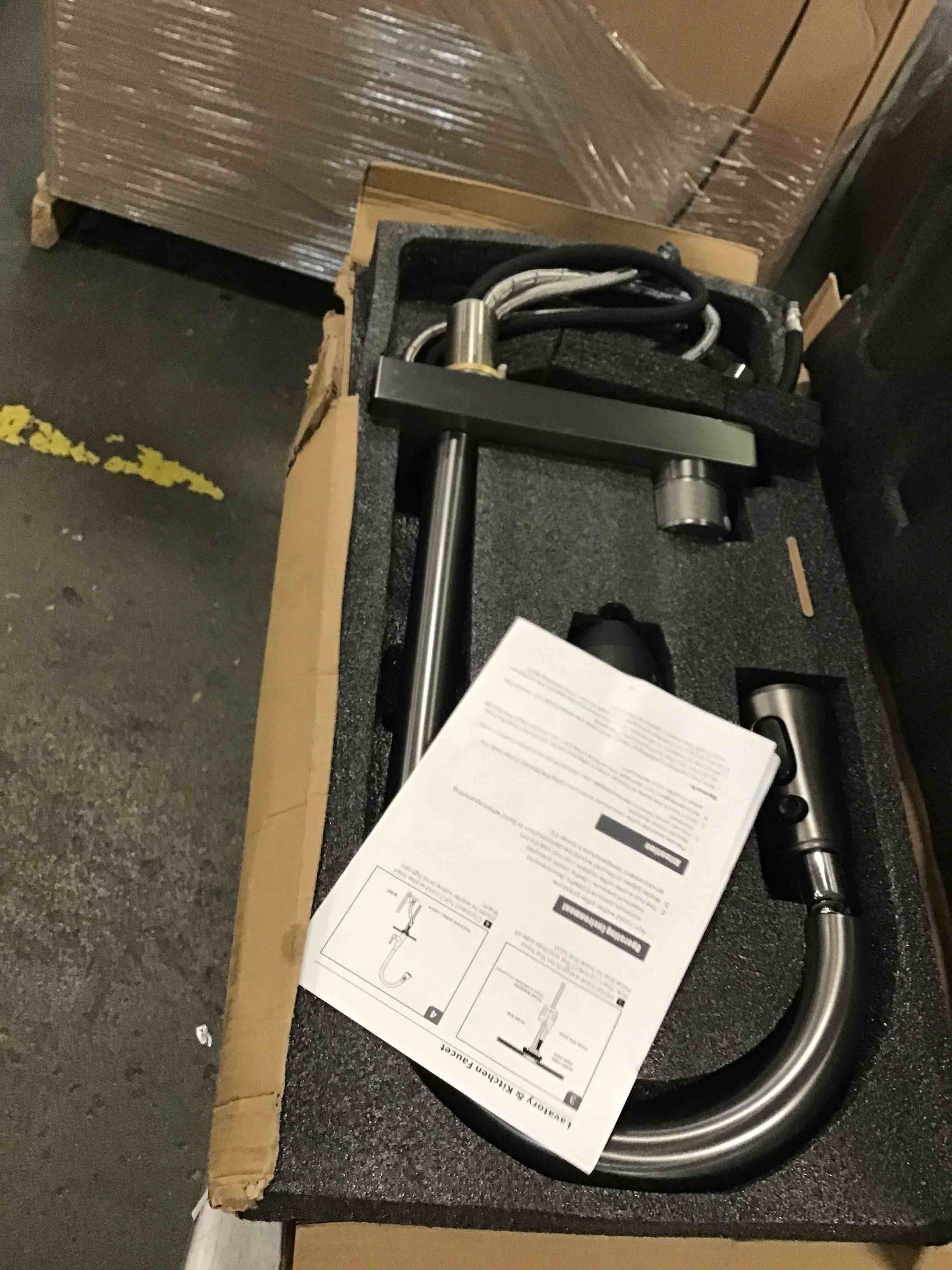https://s3.amazonaws.com/lotting-images-prod/bidfta/RED6492117_1719964053308.jpeg