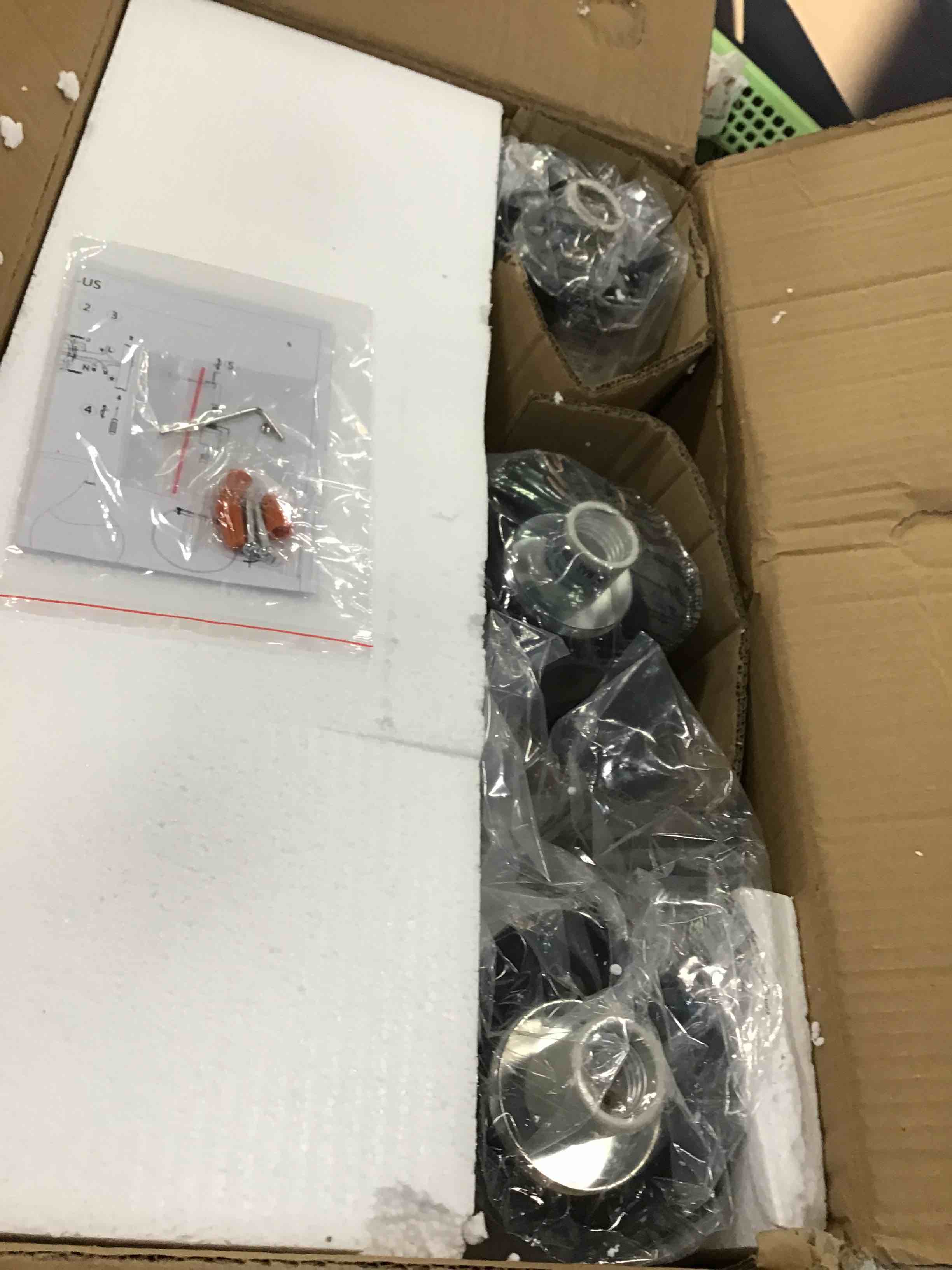 https://s3.amazonaws.com/lotting-images-prod/bidfta/RED6492140_1719966941563.jpeg