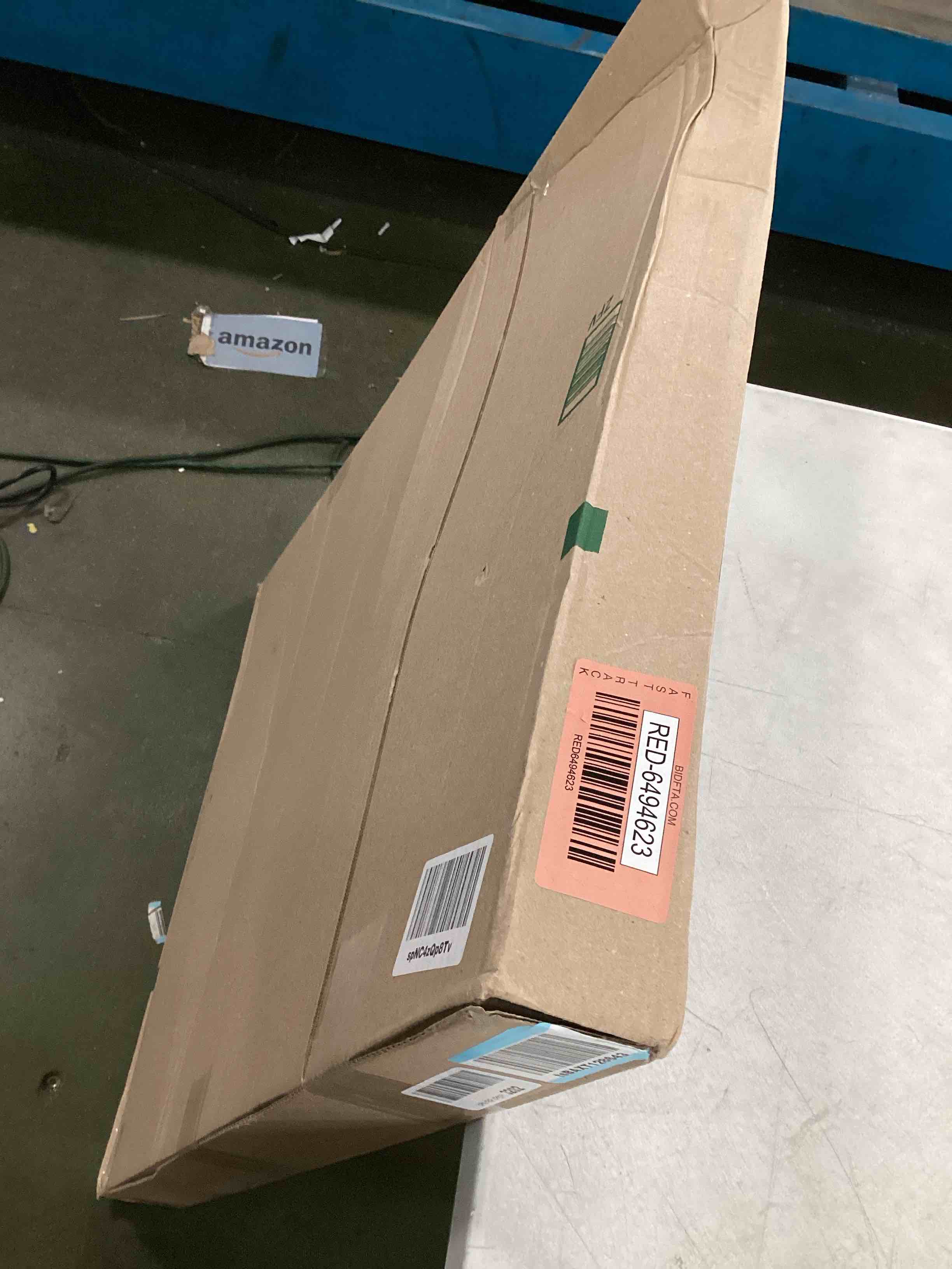 https://s3.amazonaws.com/lotting-images-prod/bidfta/RED6494623_1719229689872.jpeg