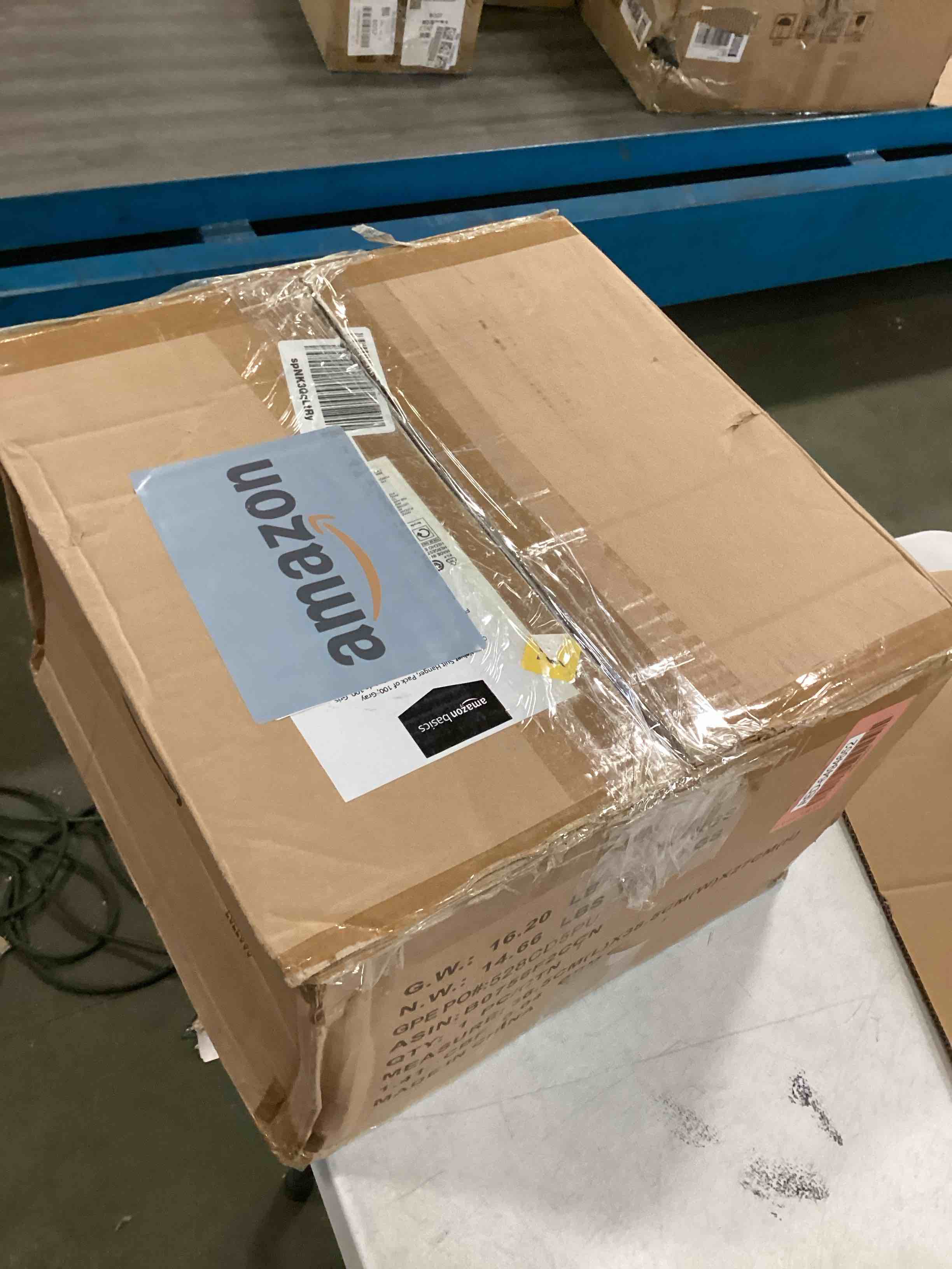 https://s3.amazonaws.com/lotting-images-prod/bidfta/RED6494652_1719232987692.jpeg