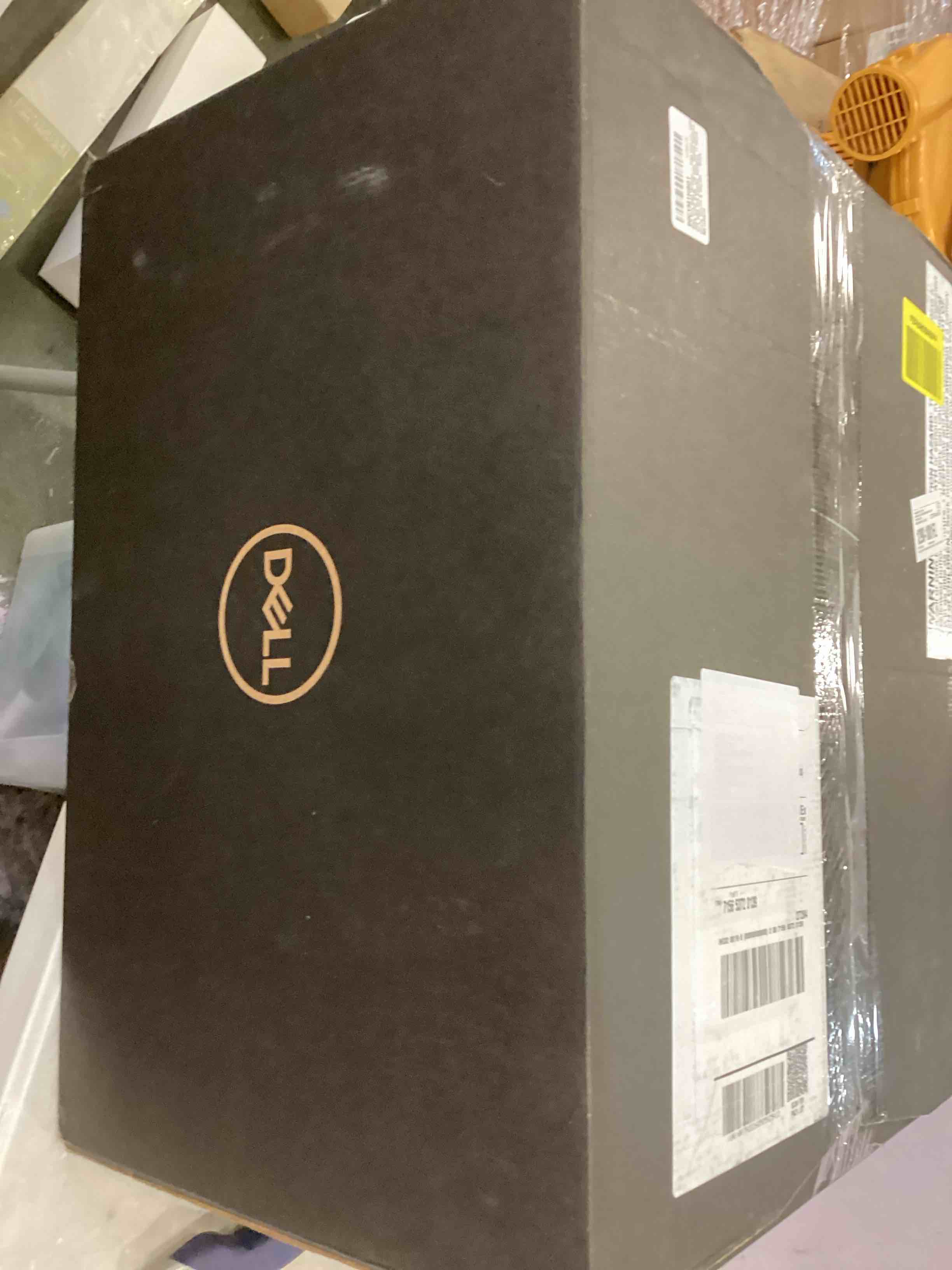 https://s3.amazonaws.com/lotting-images-prod/bidfta/RED6496223_1719514664229.jpeg