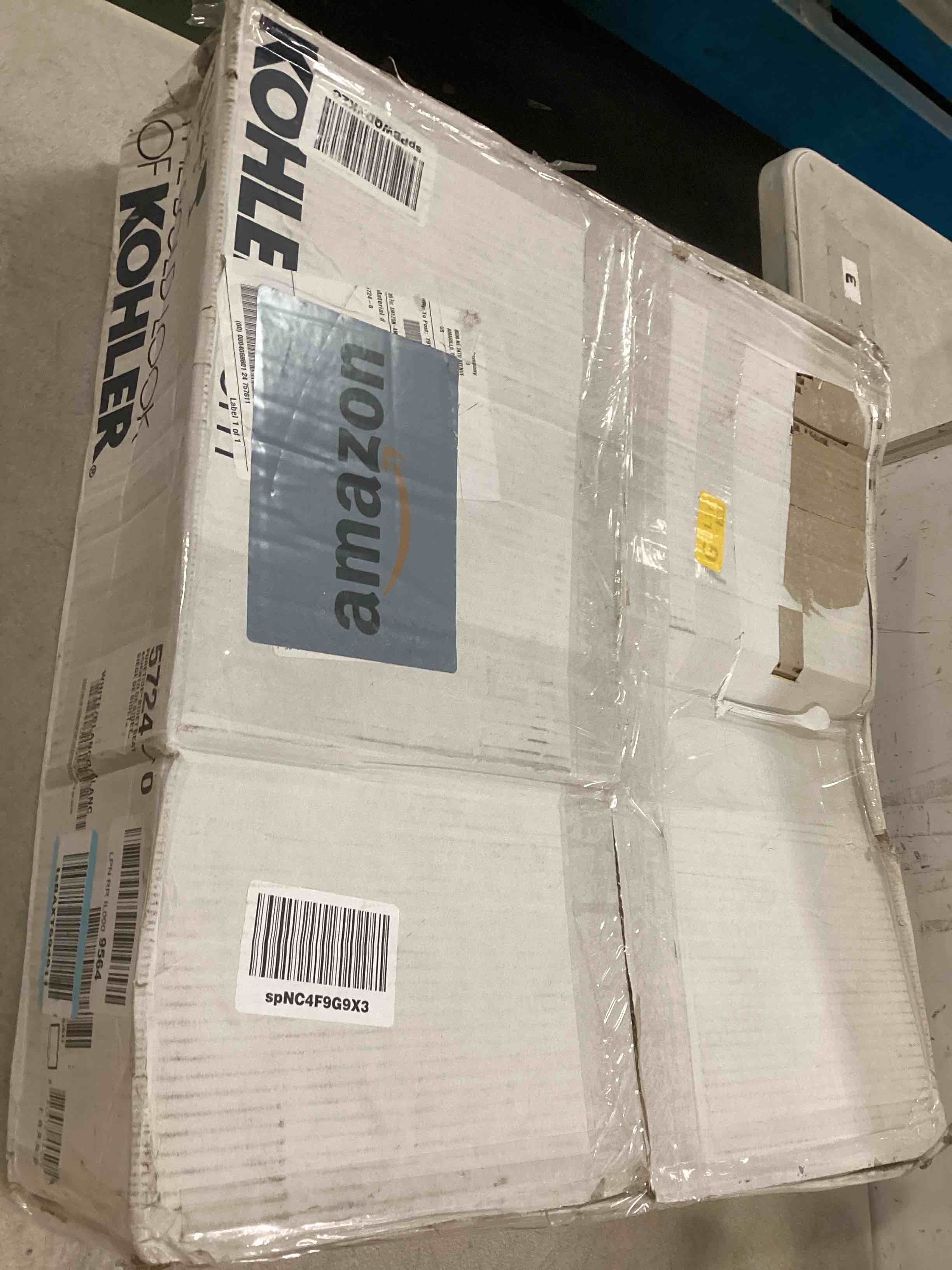 https://s3.amazonaws.com/lotting-images-prod/bidfta/RED6496523_1719835640622.jpeg