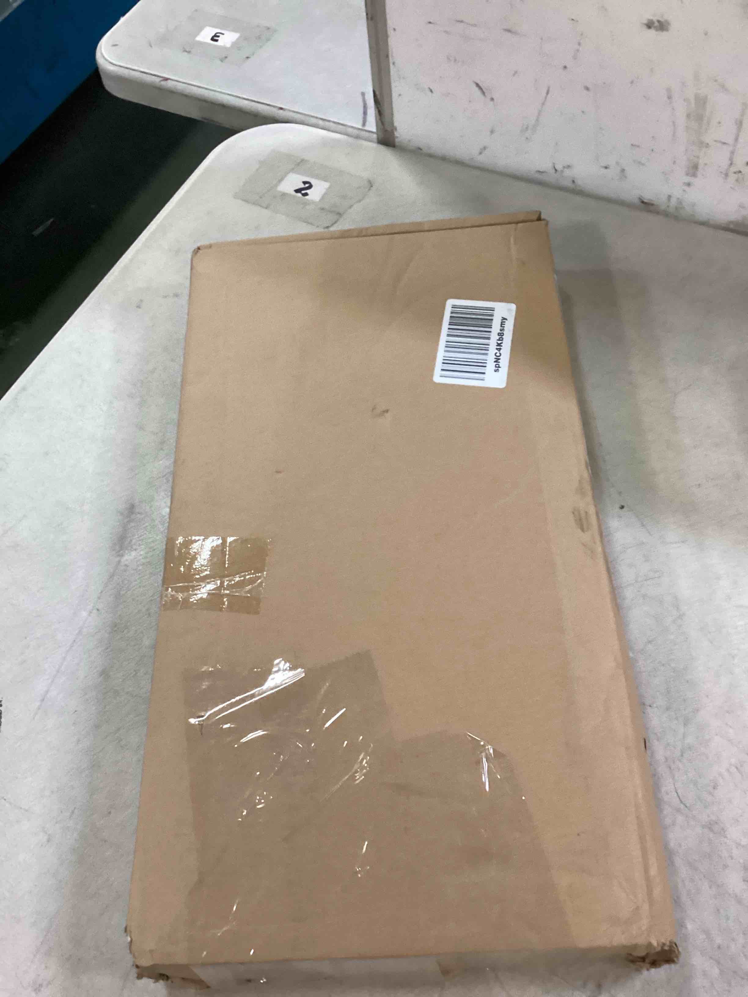 https://s3.amazonaws.com/lotting-images-prod/bidfta/RED6496575_1719840515419.jpeg