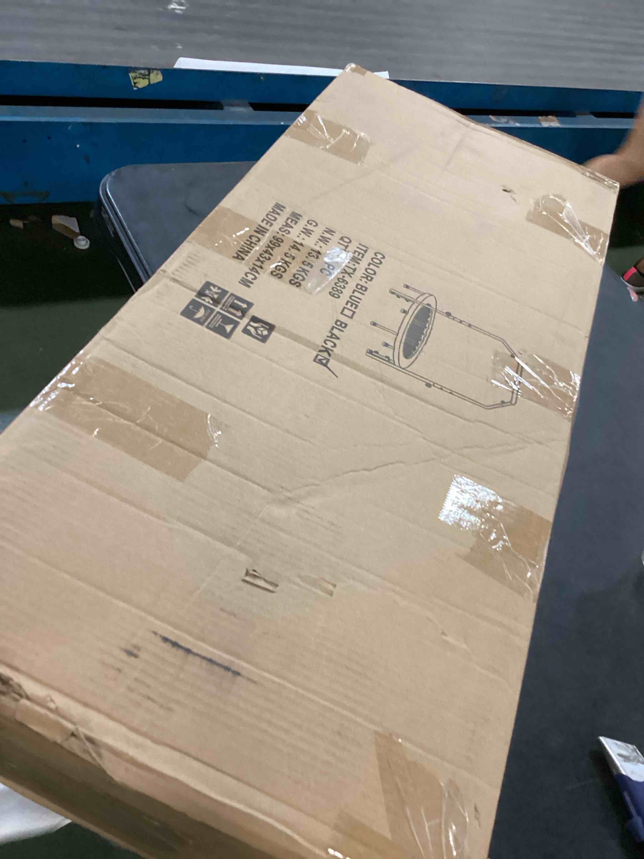https://s3.amazonaws.com/lotting-images-prod/bidfta/RED6498666_1718798378270.jpeg