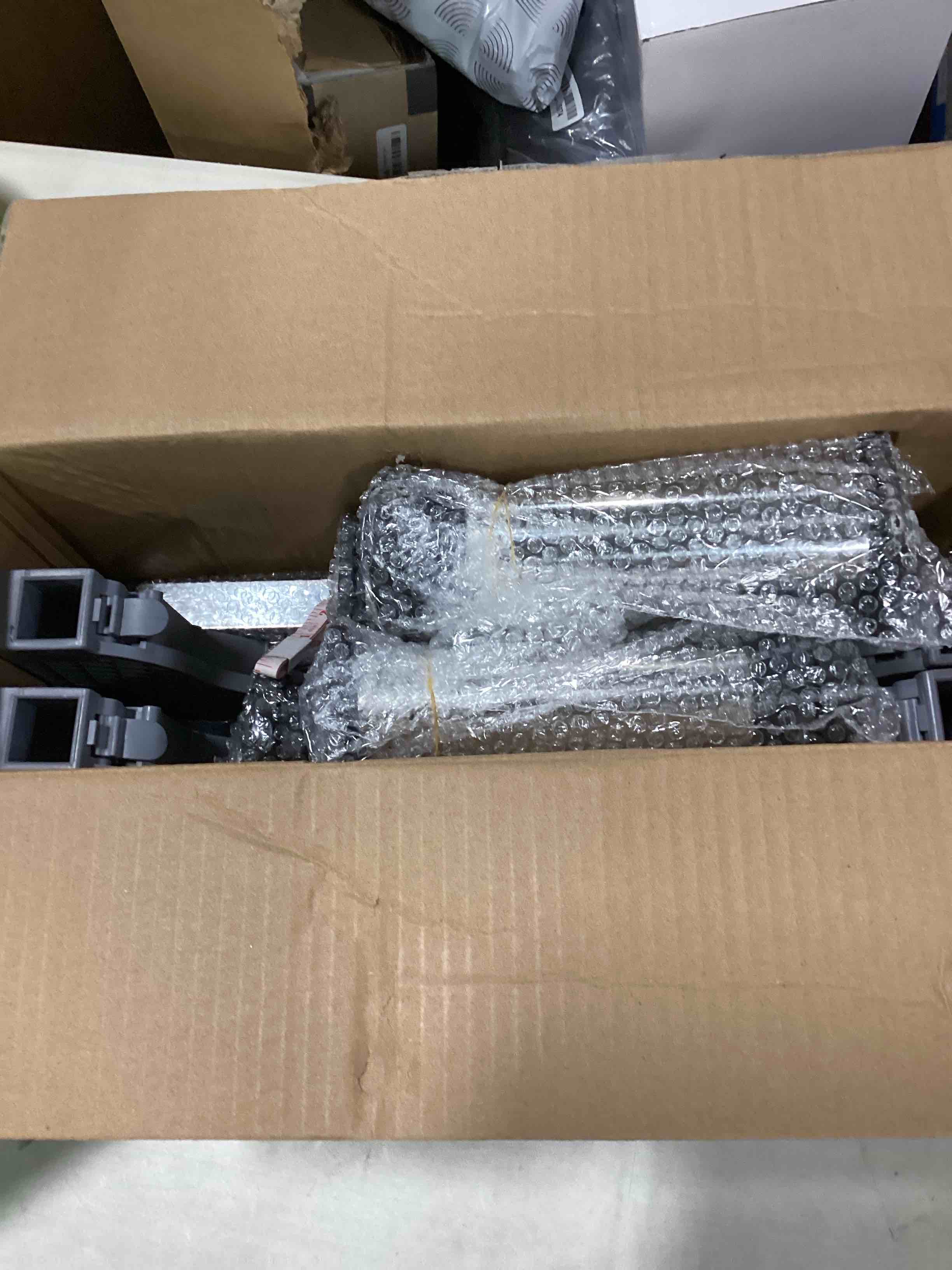 https://s3.amazonaws.com/lotting-images-prod/bidfta/RED6502844_1716638151489.jpeg