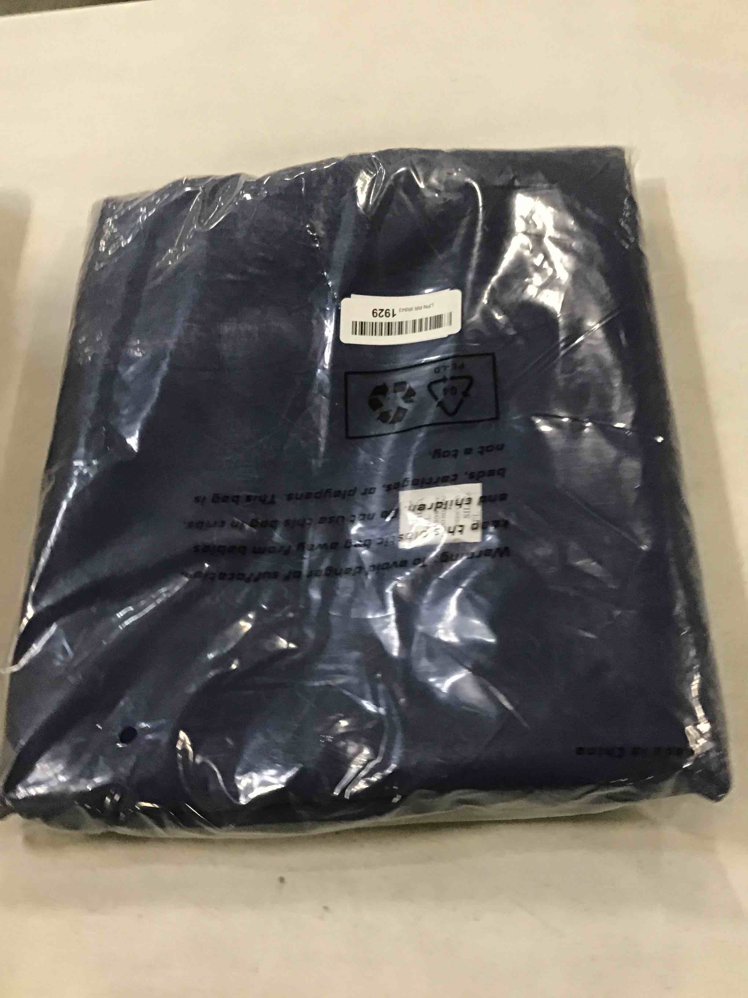 https://s3.amazonaws.com/lotting-images-prod/bidfta/RED6502897_1716652246598.jpeg