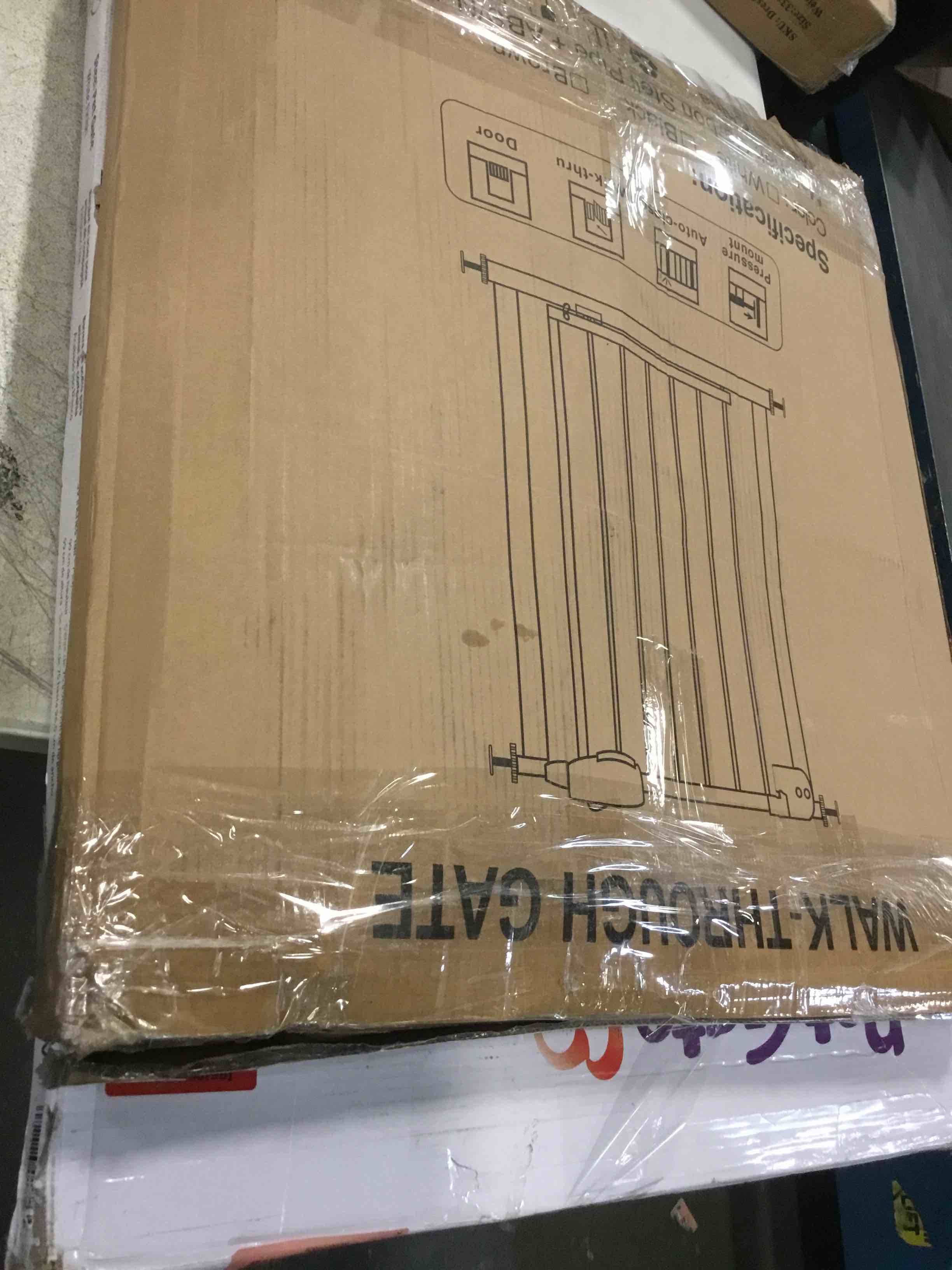 https://s3.amazonaws.com/lotting-images-prod/bidfta/RED6506009_1716314824229.jpeg