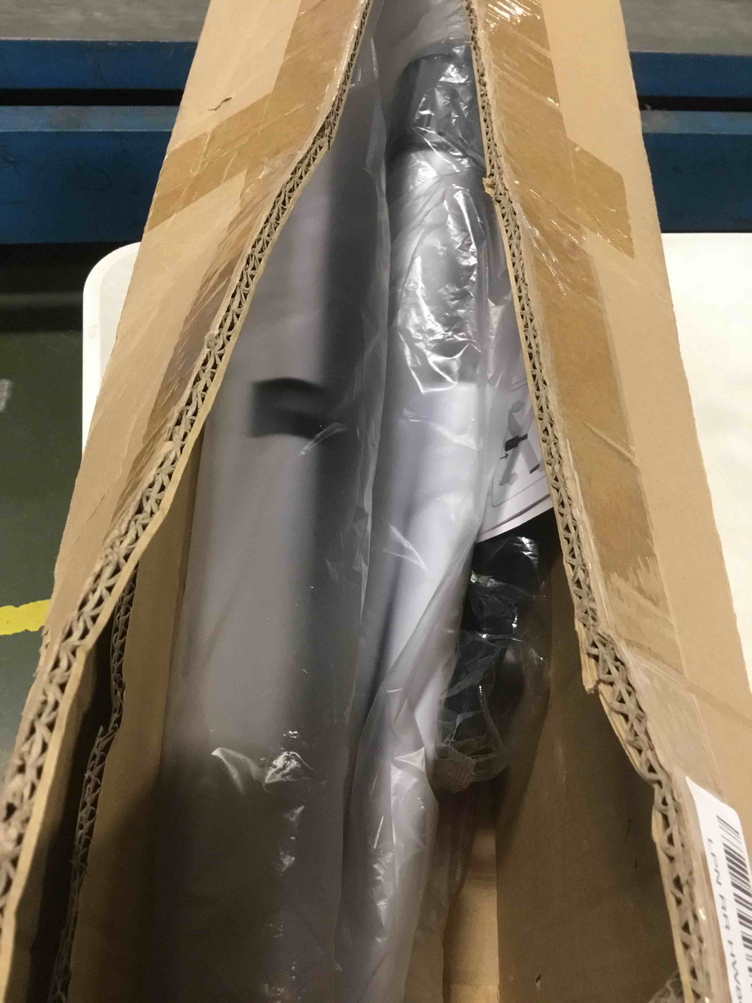 https://s3.amazonaws.com/lotting-images-prod/bidfta/RED6506082_1716377307285.jpeg