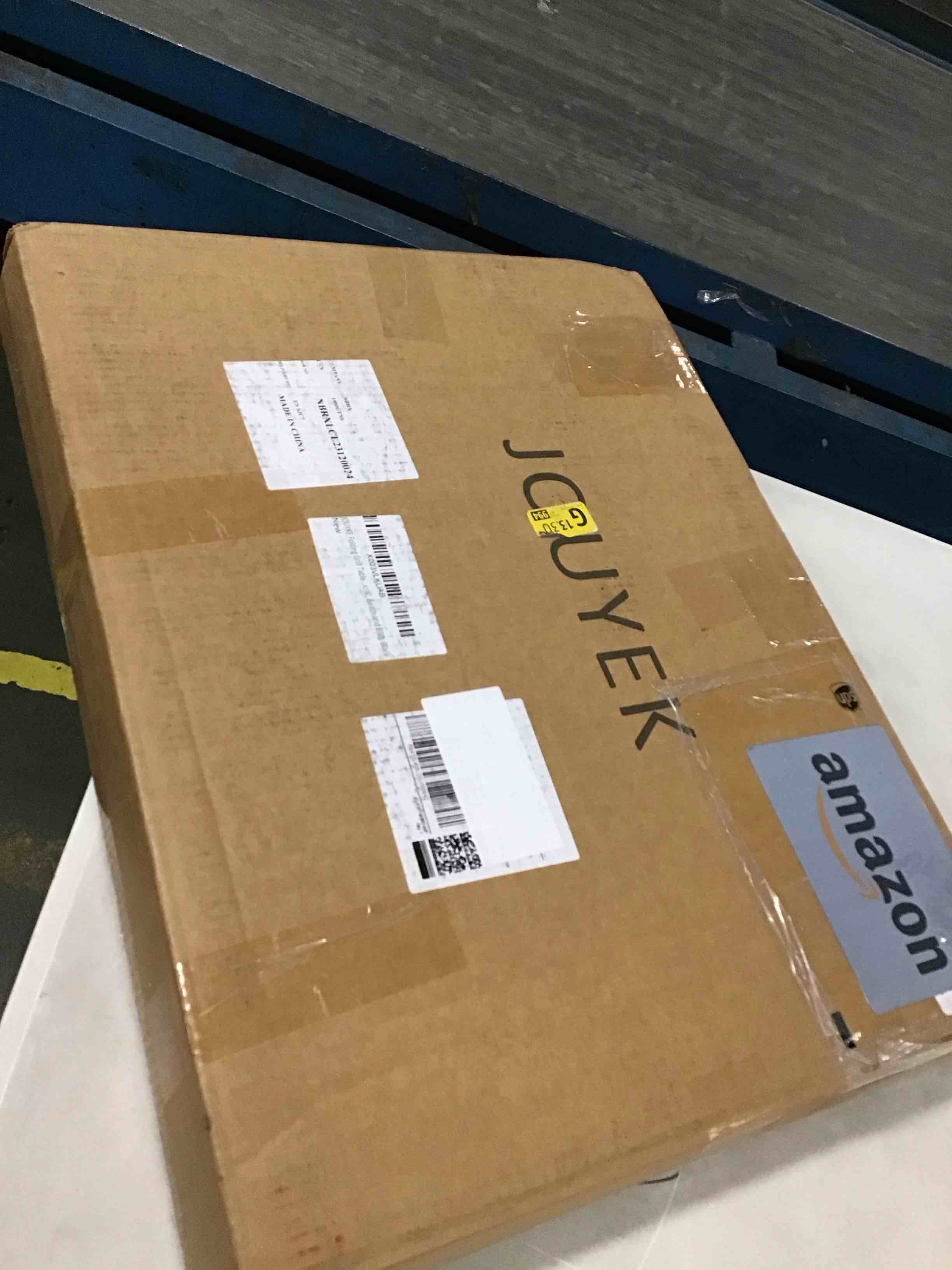 https://s3.amazonaws.com/lotting-images-prod/bidfta/RED6506123_1716381525713.jpeg