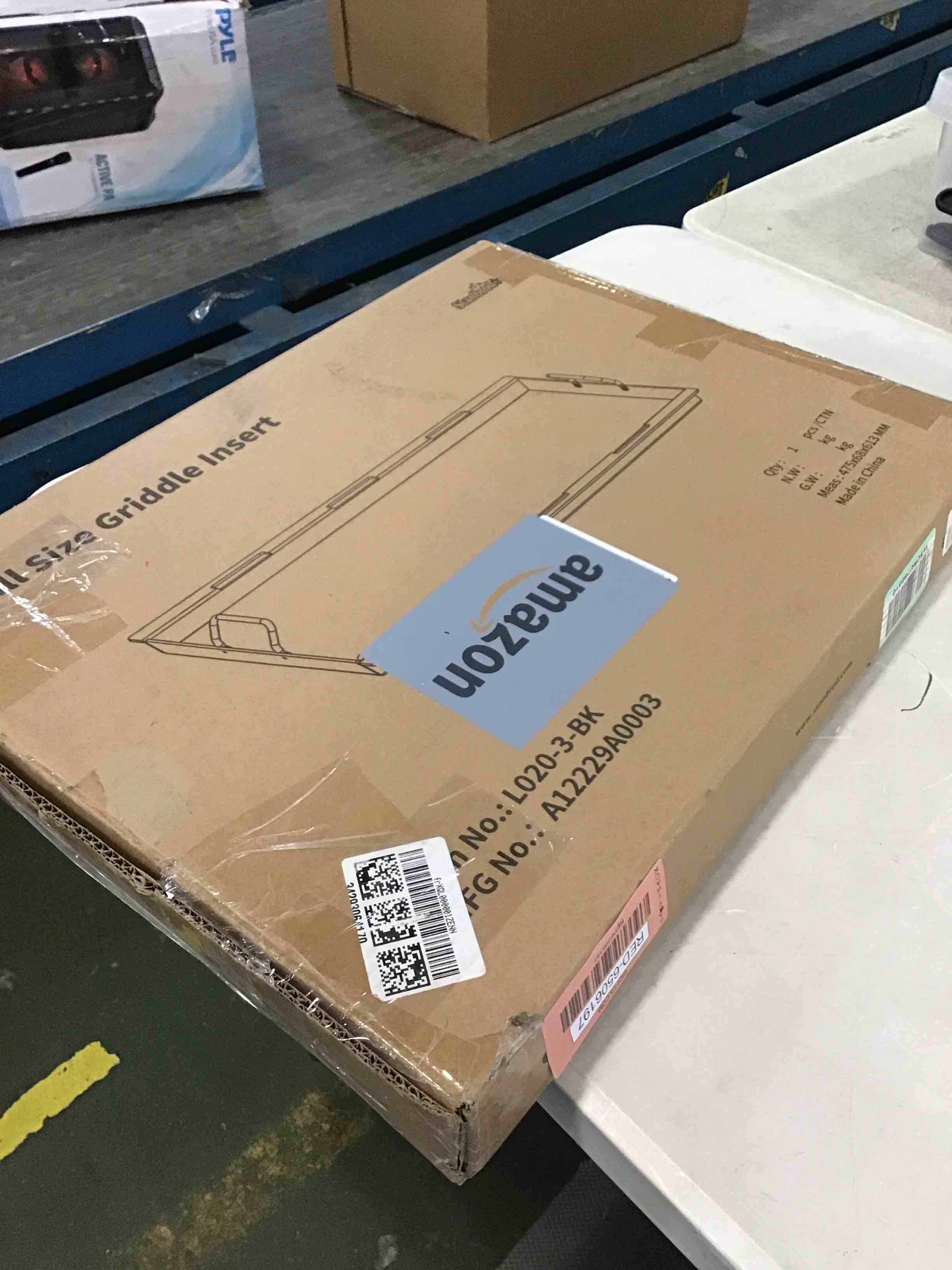 https://s3.amazonaws.com/lotting-images-prod/bidfta/RED6506197_1716391632901.jpeg