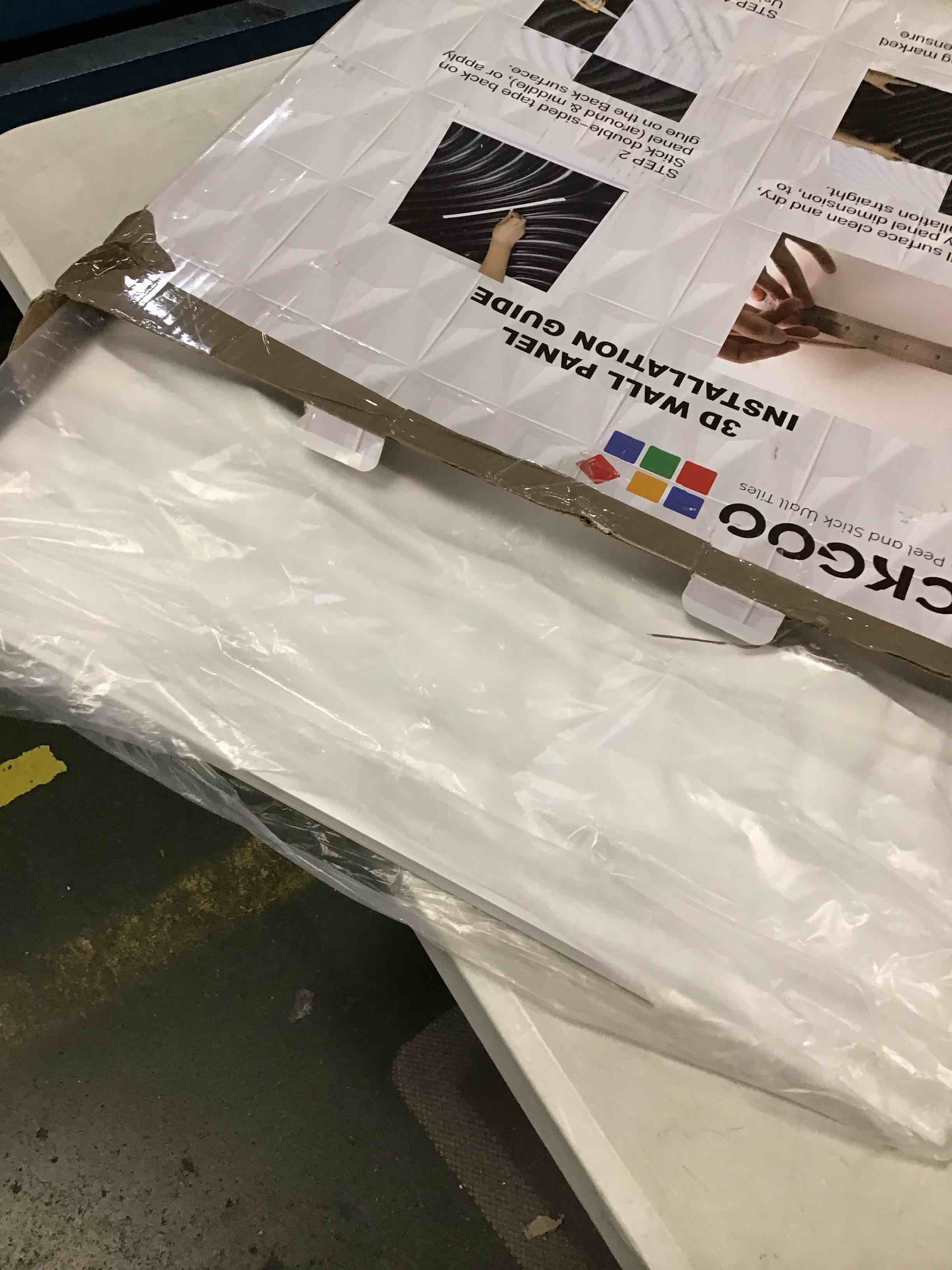 https://s3.amazonaws.com/lotting-images-prod/bidfta/RED6506232_1716398242464.jpeg