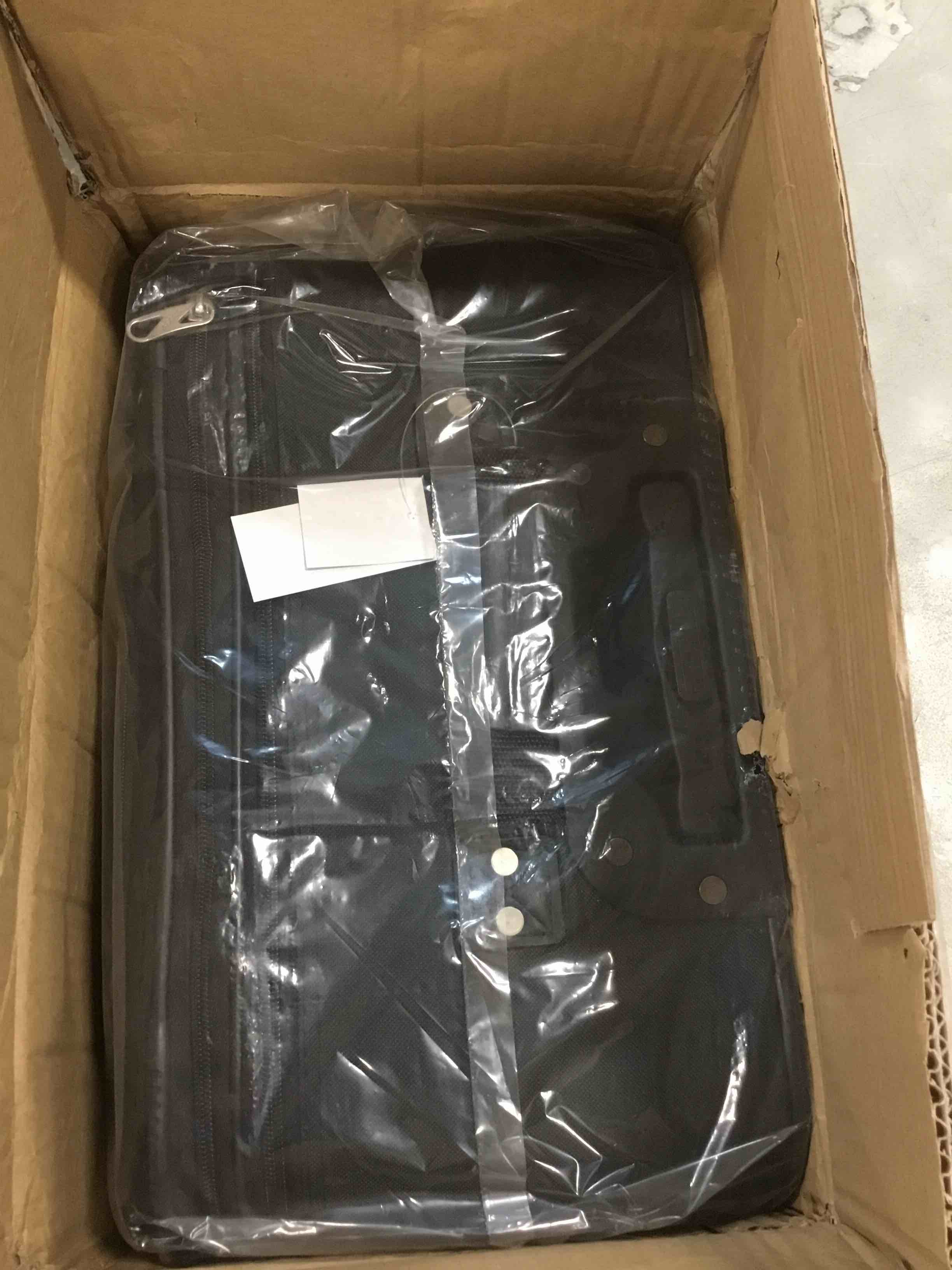 https://s3.amazonaws.com/lotting-images-prod/bidfta/RED6506561_1716562731126.jpeg